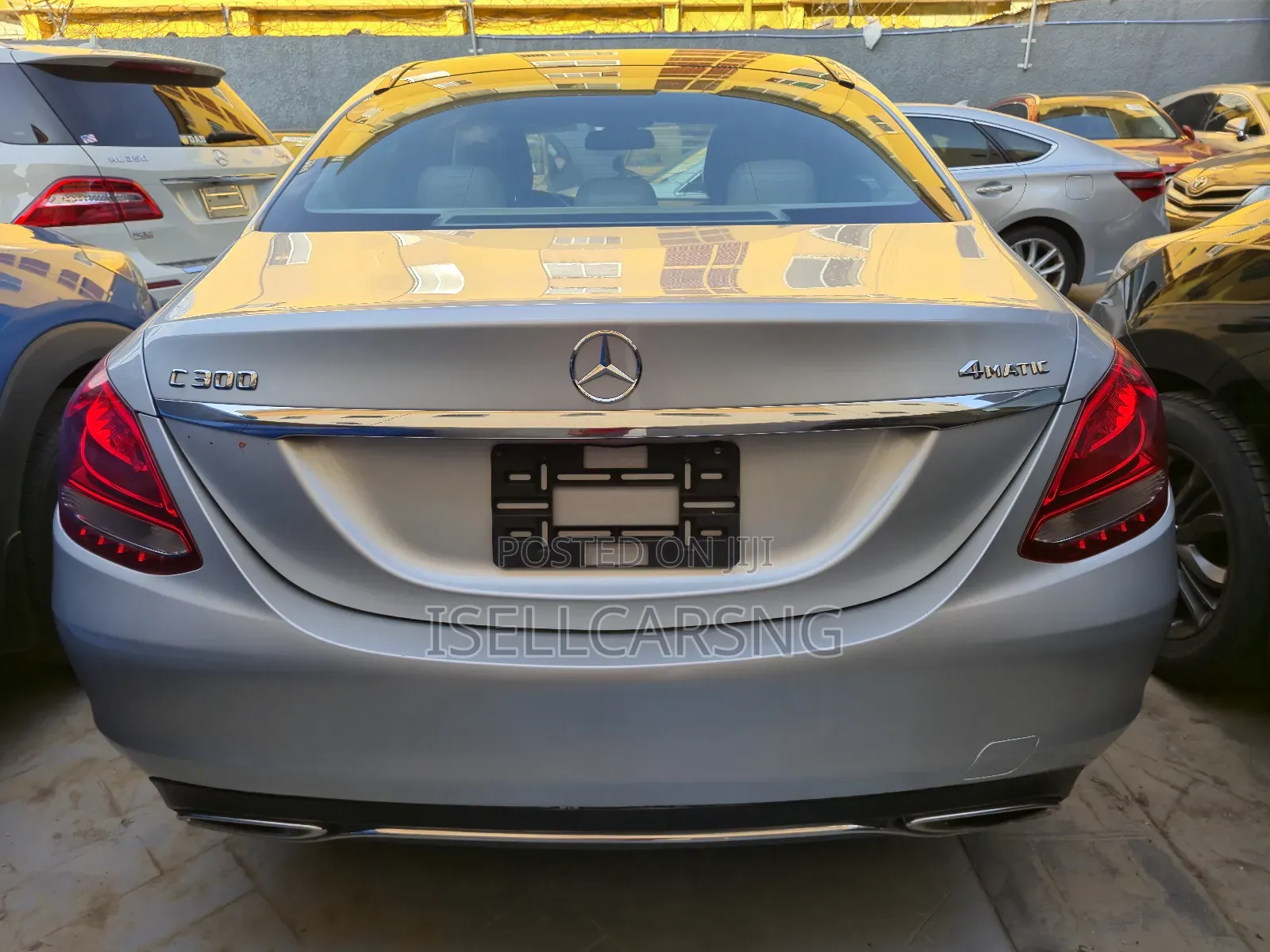 Mercedes-Benz C300 Luxury 4dr AWD 4Matic Sedan (2.0L 4cyl 7A) 2015