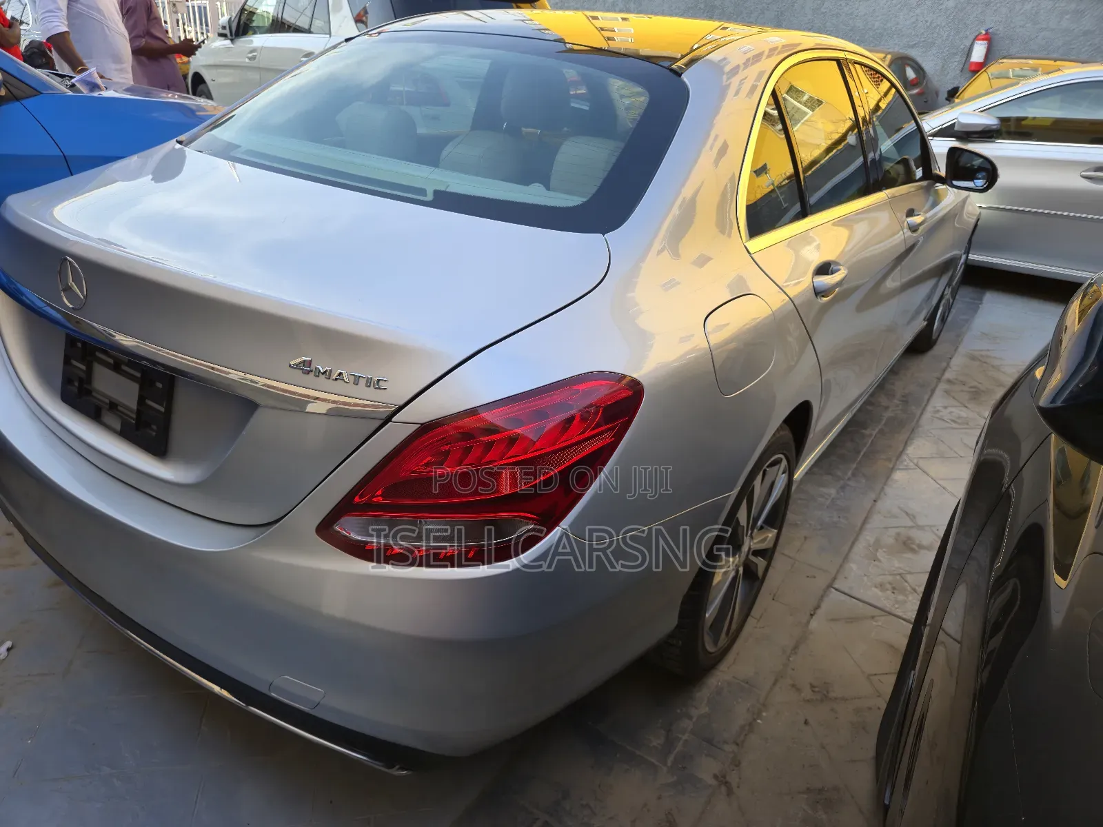 Mercedes-Benz C300 Luxury 4dr AWD 4Matic Sedan (2.0L 4cyl 7A) 2015