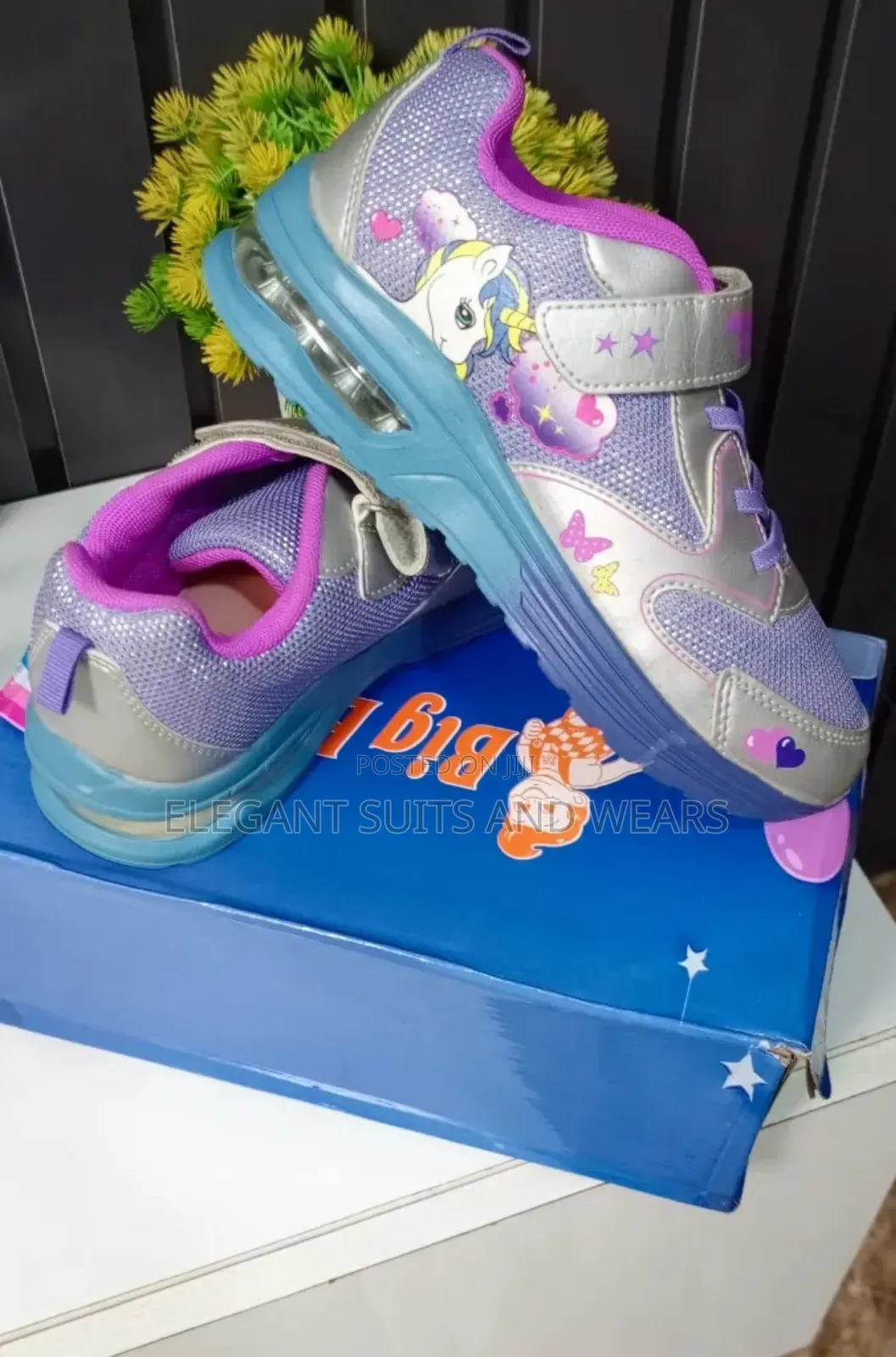 Girls Sneakers