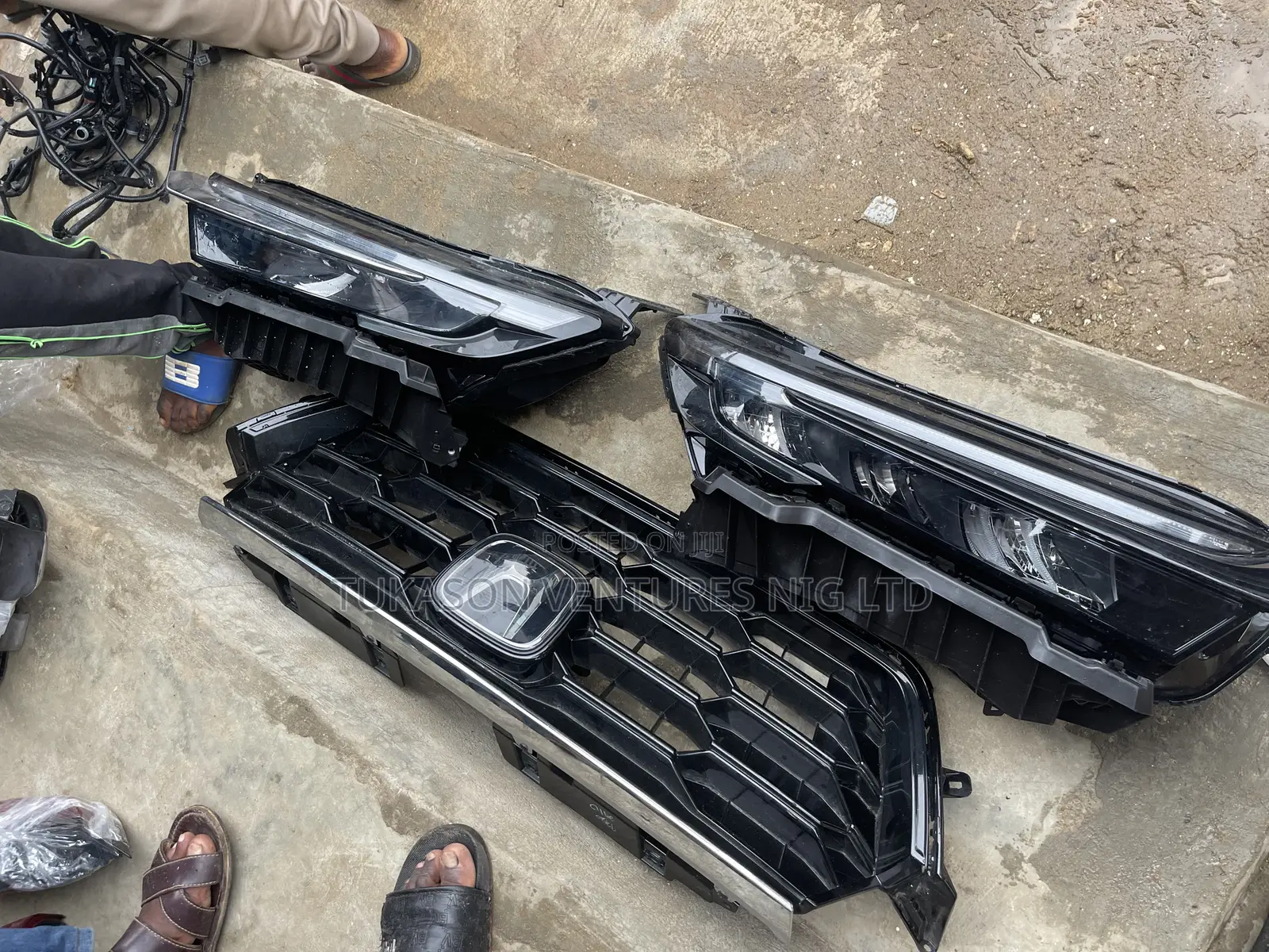 Front Grille 2024 Honda CRV