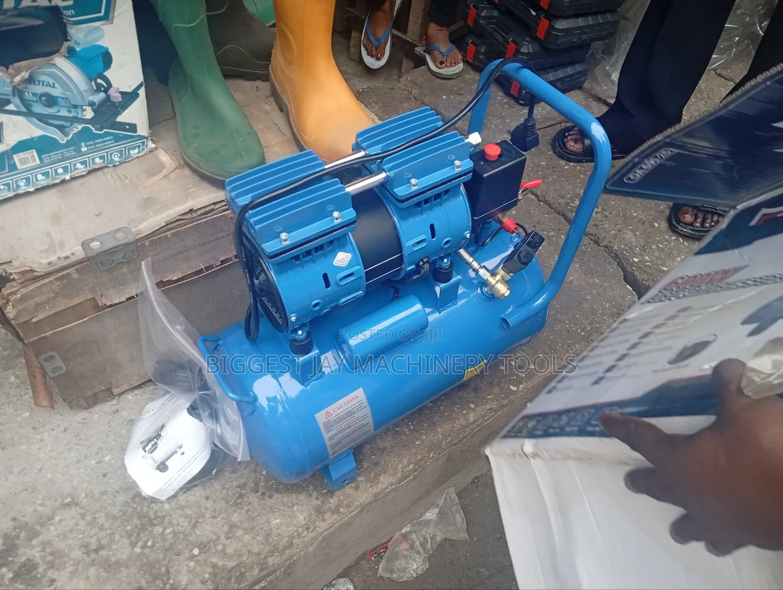 Maxmech Oil Less Air Compressor 25l
