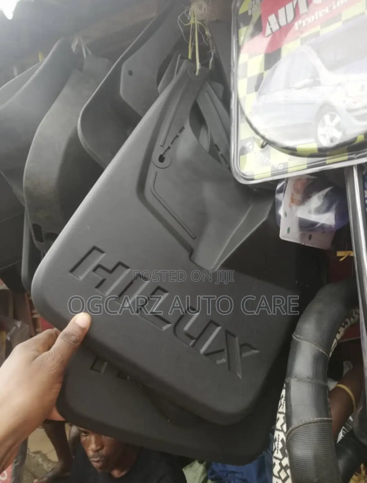 Mud Flap Toyota Hilux 2016 / 2018 / 2020 / 2023