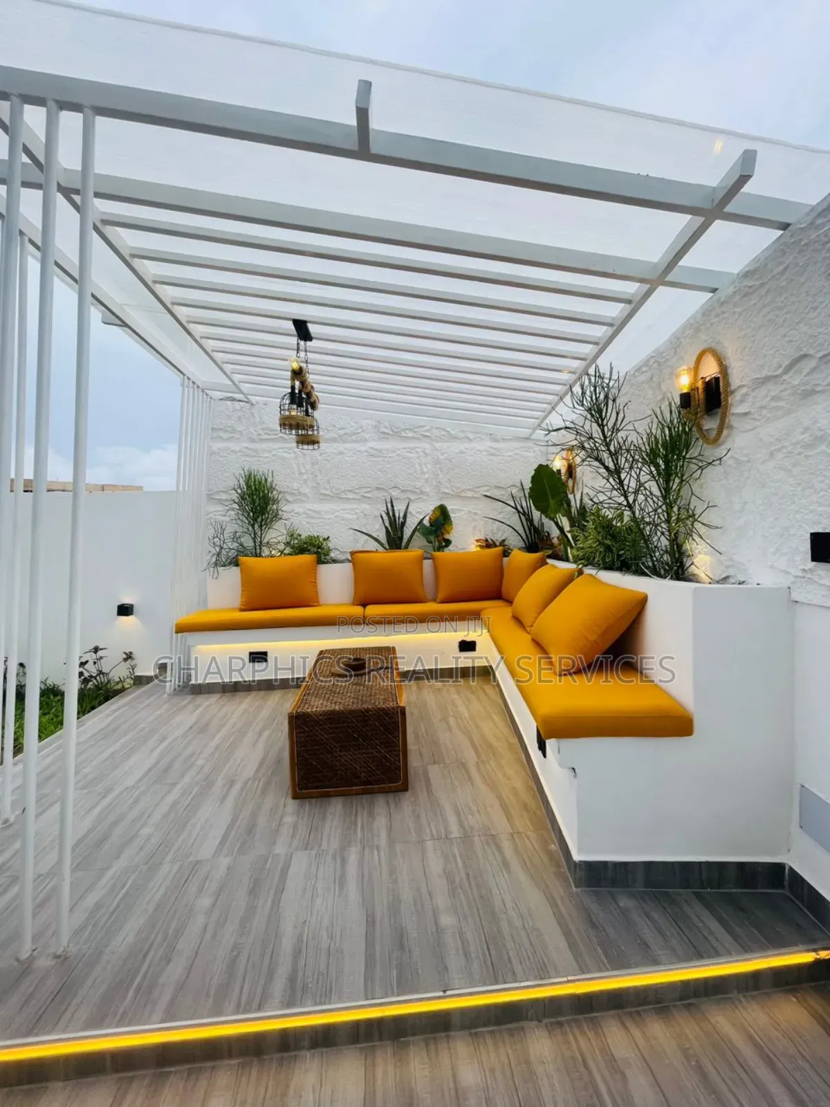 5bdrm Duplex in Osapa london for sale