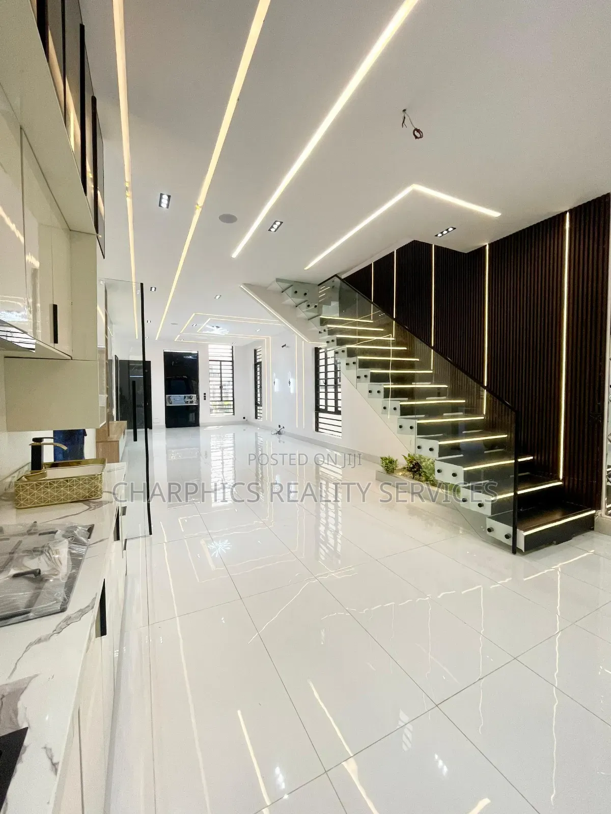 5bdrm Duplex in Ajah for sale
