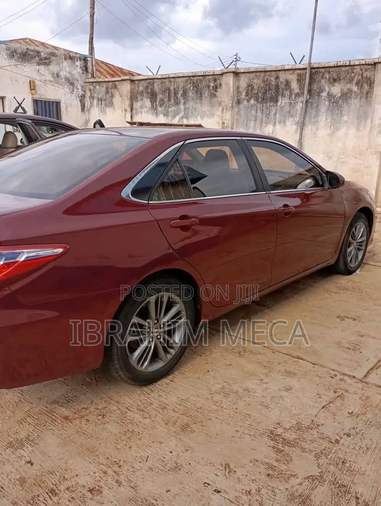 Toyota Camry SE 4dr Sedan (2.5L 4cyl 6A) 2015 Burgundy