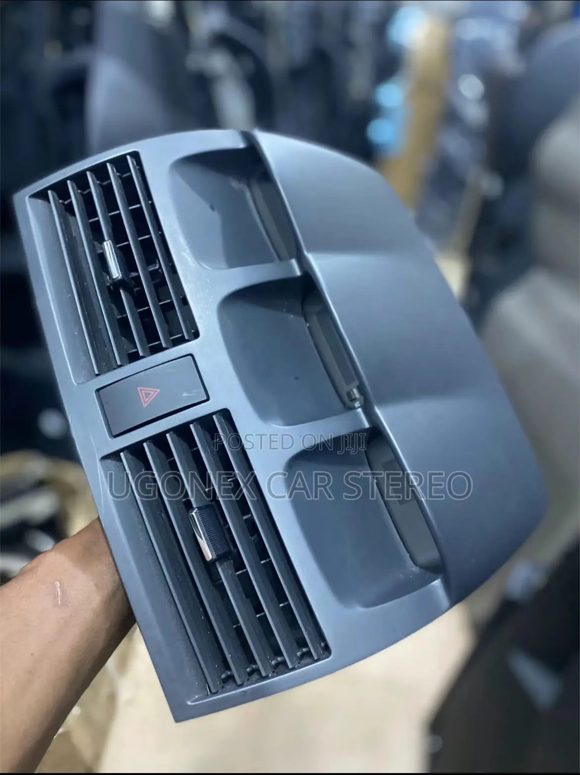 Toyota Solara Center a/C Vent Bezel