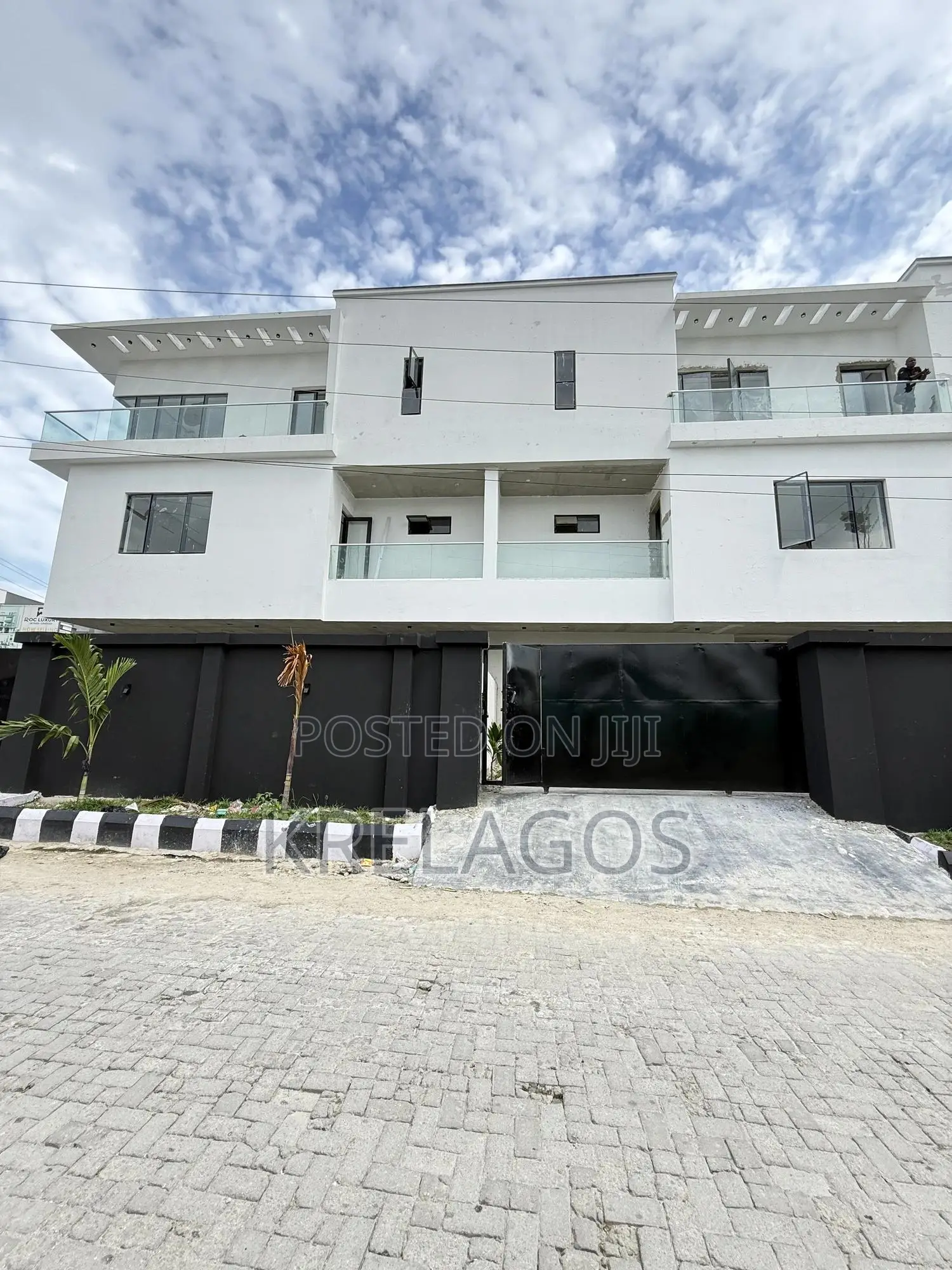 4bdrm Duplex in Ikate for sale