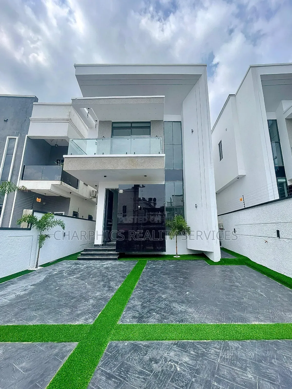 5bdrm Duplex in Ajah for sale
