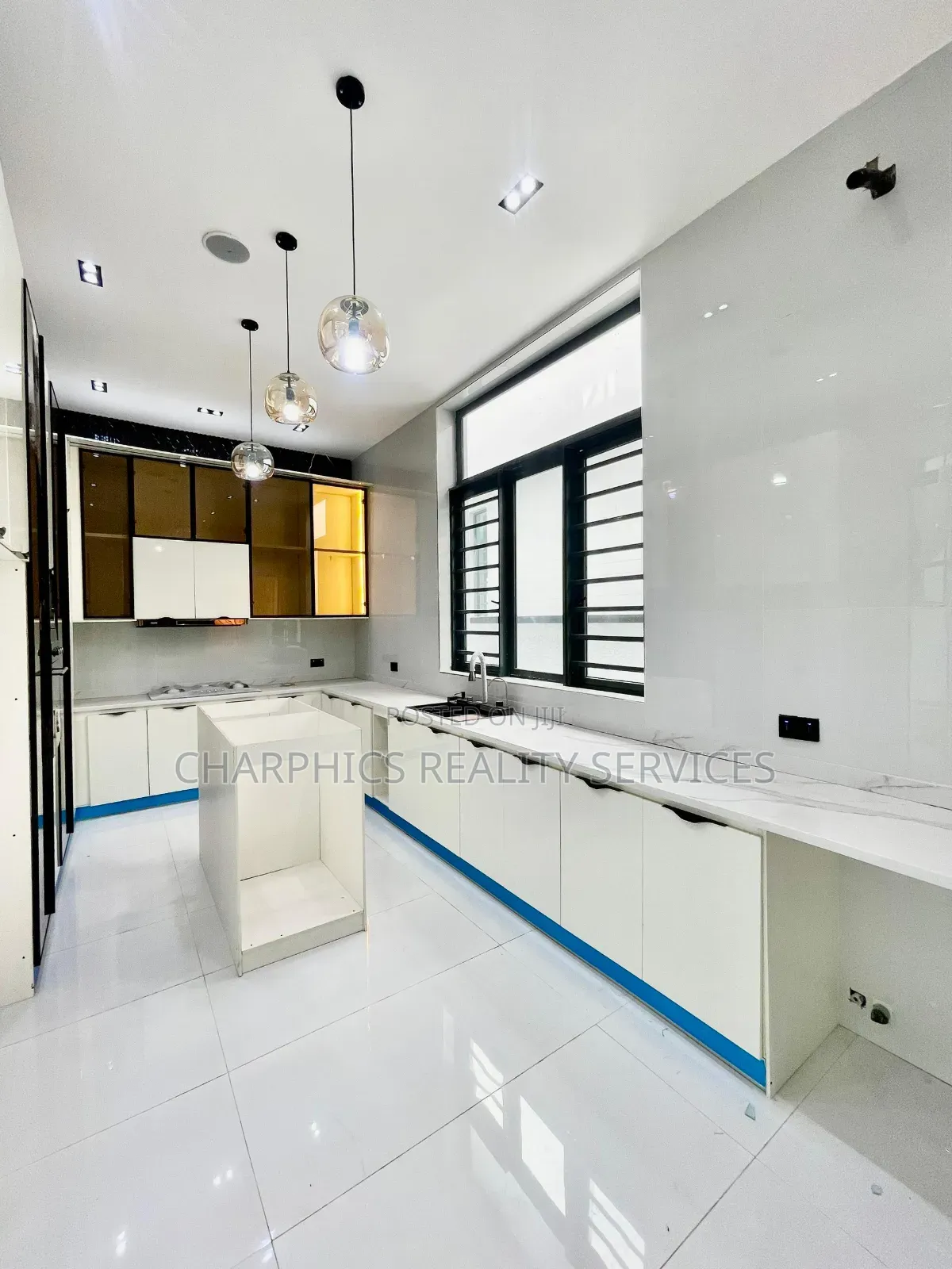 5bdrm Duplex in Ajah for sale