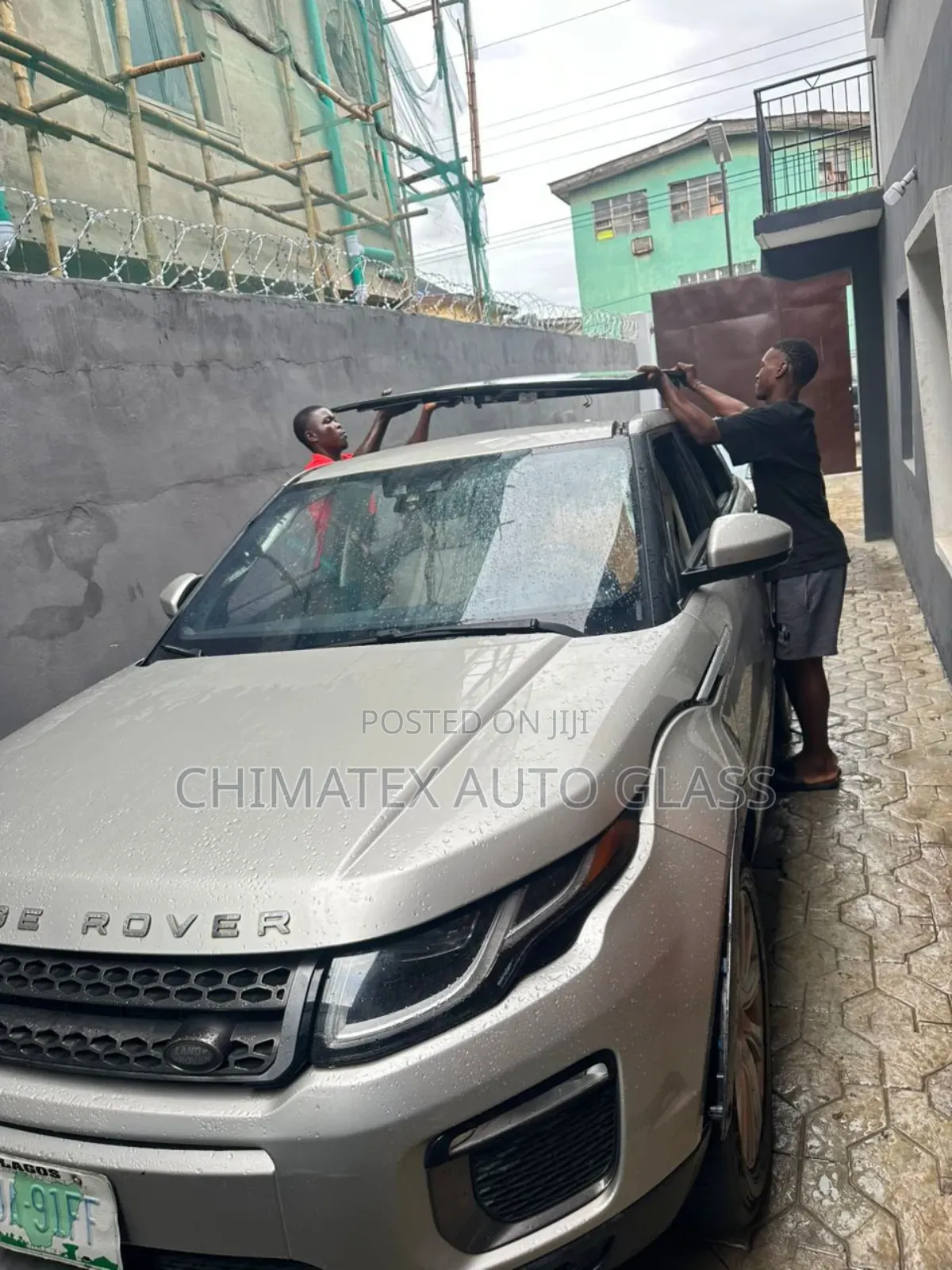Range Rover Evoque Panoramic Roof Installation We Install