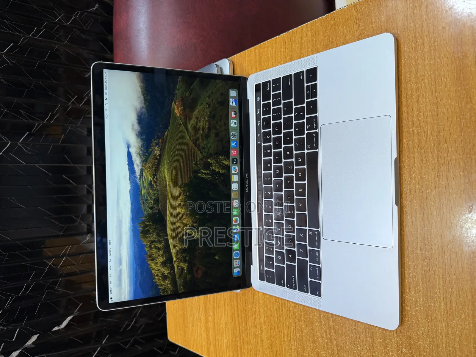 Laptop Apple MacBook Pro 2019 16GB Intel Core I7 SSD 512GB