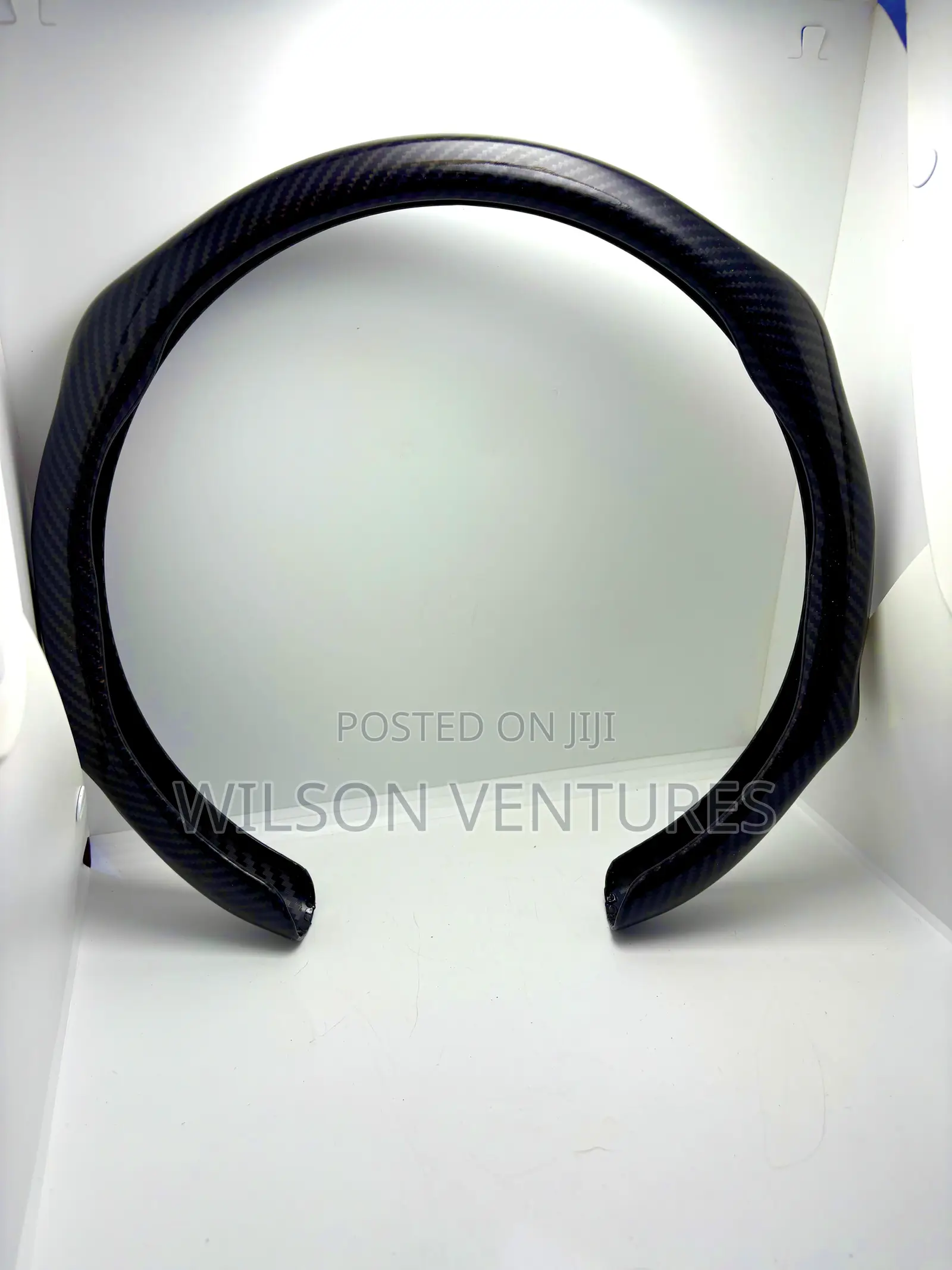 High Quality Anti Skid Glossy Carbon Fiber Steering Cover