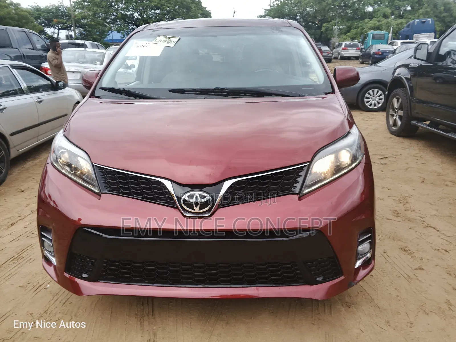 Toyota Sienna XLE 7-Passenger 4dr Minivan AWD (3.5L 6cyl 6A) 2015 Red