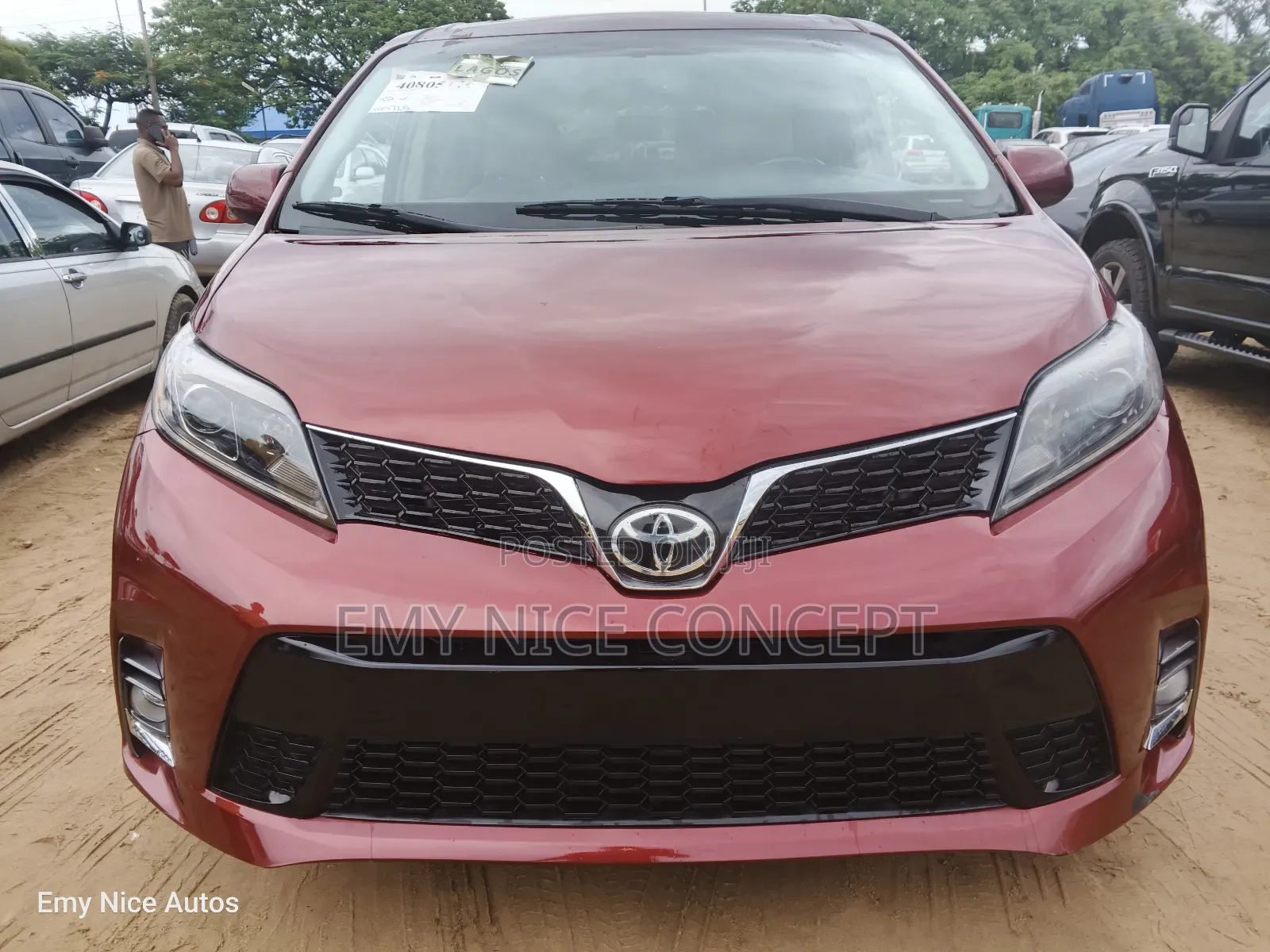 Toyota Sienna XLE 7-Passenger 4dr Minivan AWD (3.5L 6cyl 6A) 2015 Red