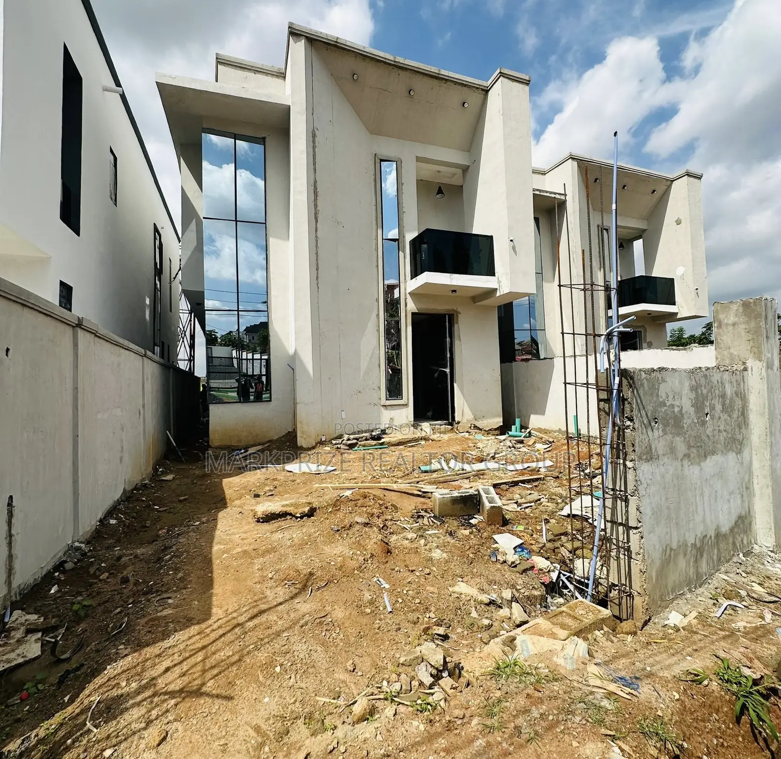 4bdrm Duplex in Ogba Lagos for sale