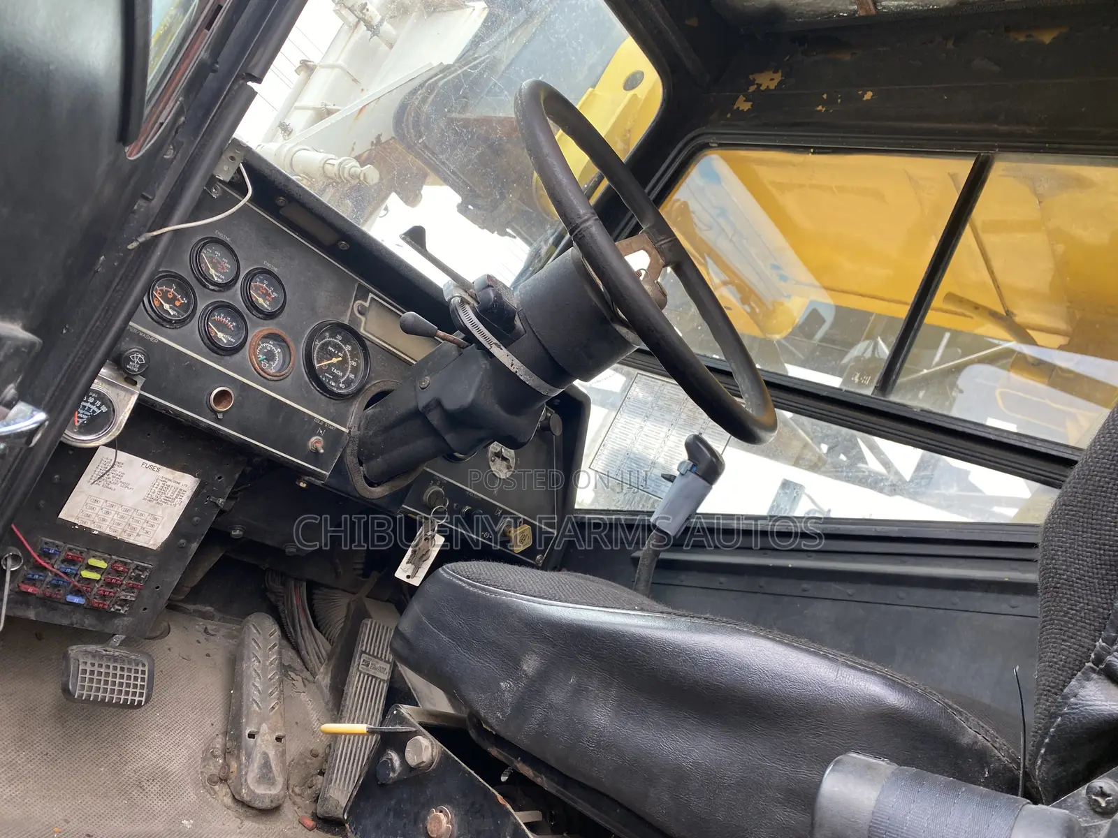 Groove Motor Crane 45-Tons