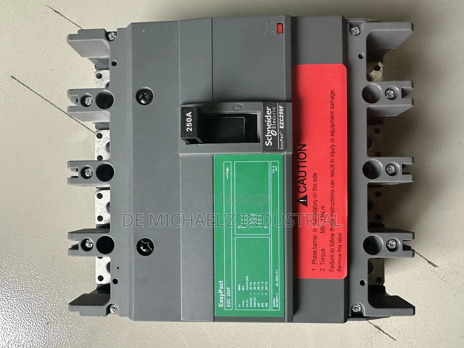 250a 4pole Schneider Breaker
