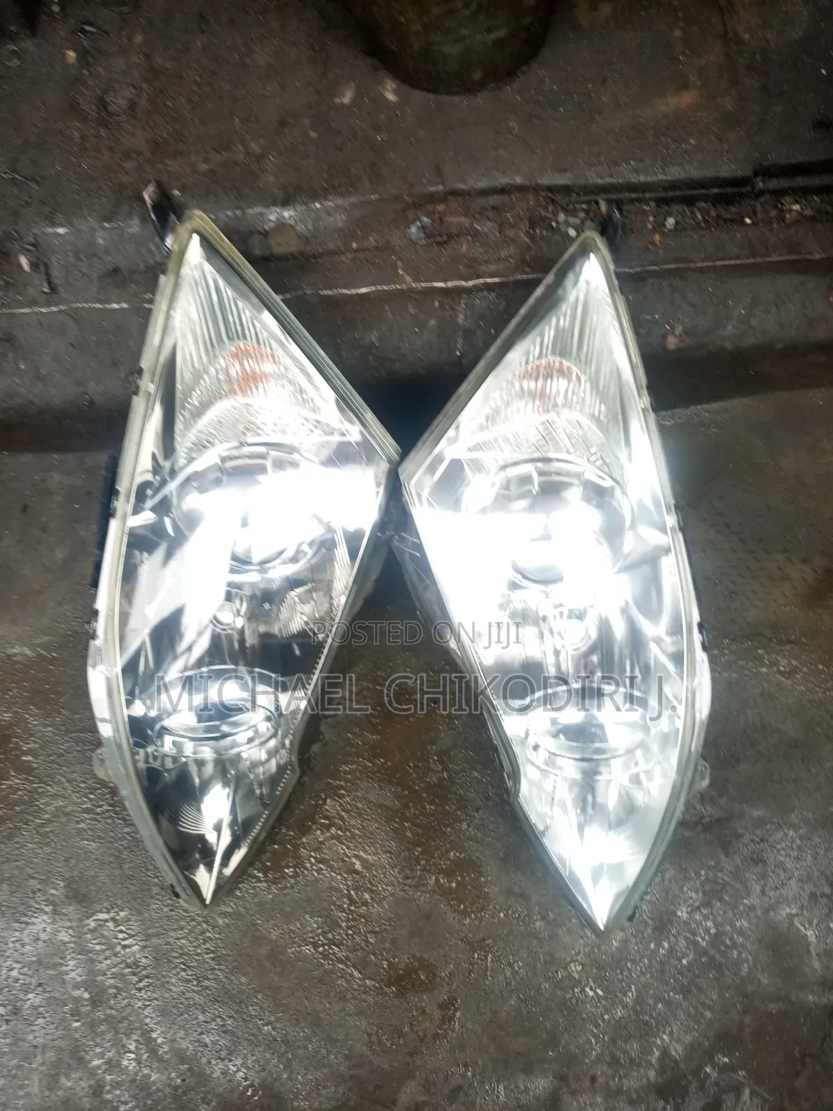 Headlights for Honda Cr-v 2010