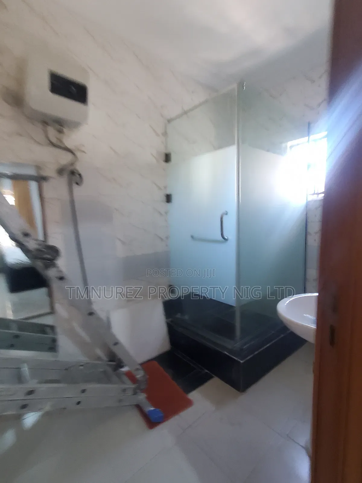 Furnished Studio Apartment in Chevron for rent