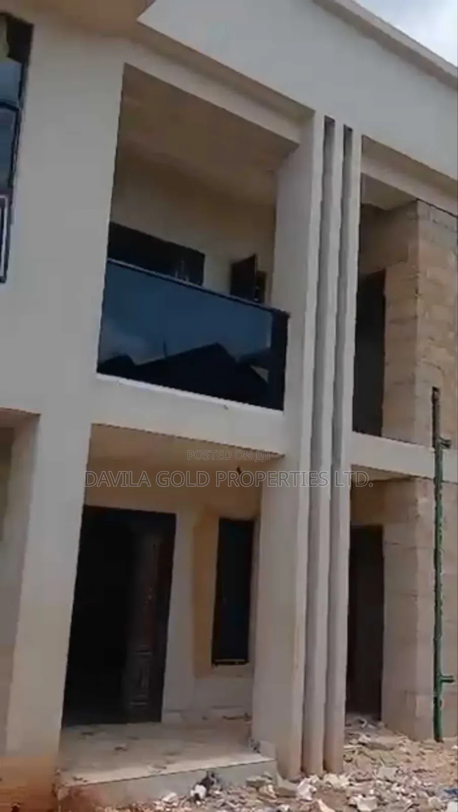 15bdrm Block of Flats in Benin City for sale