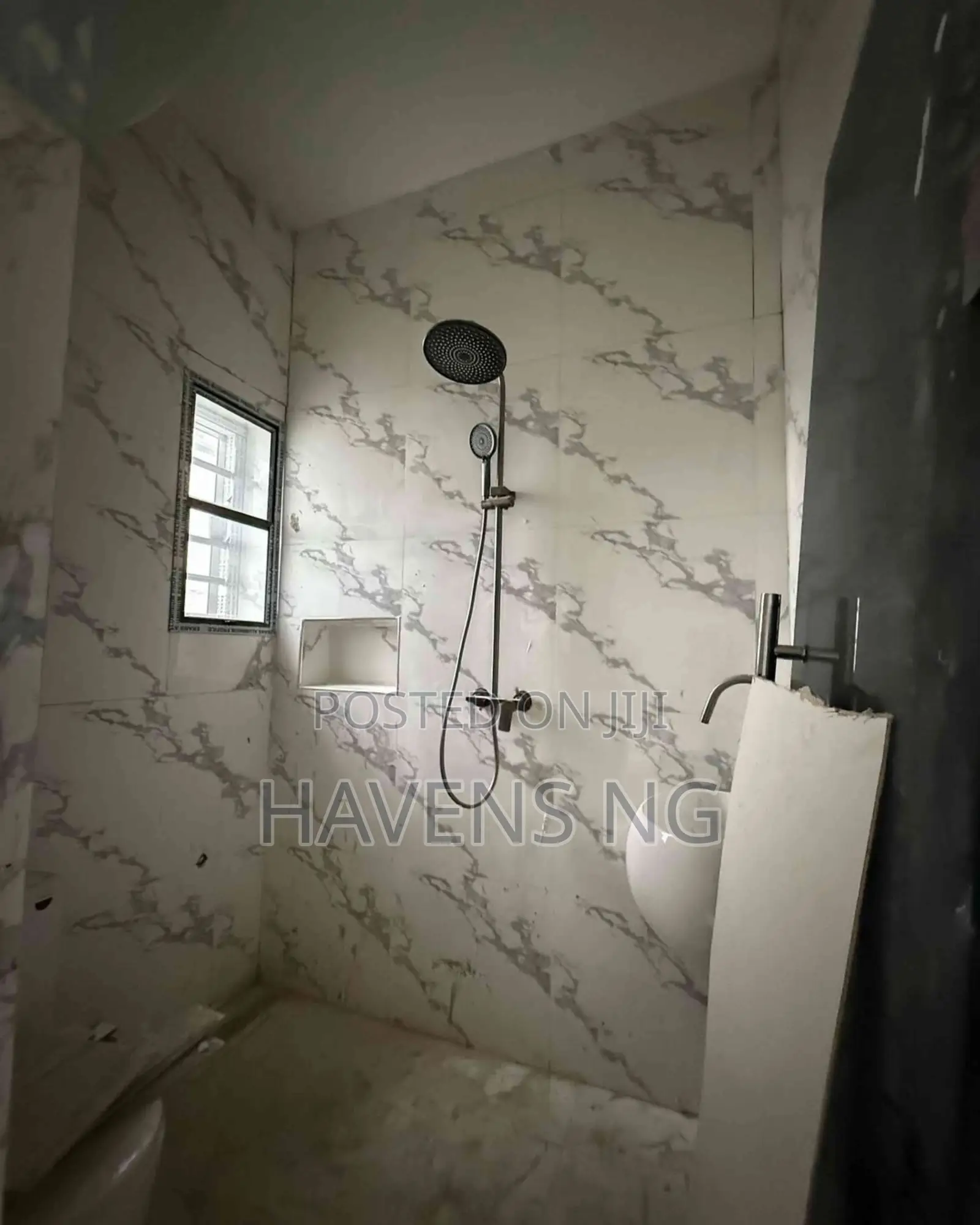 3bdrm Duplex in Eliozu for sale