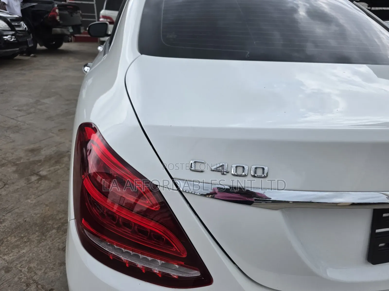 Mercedes-Benz C400 4Matic AWD Sedan (3.0L V6 7A) 2015 White