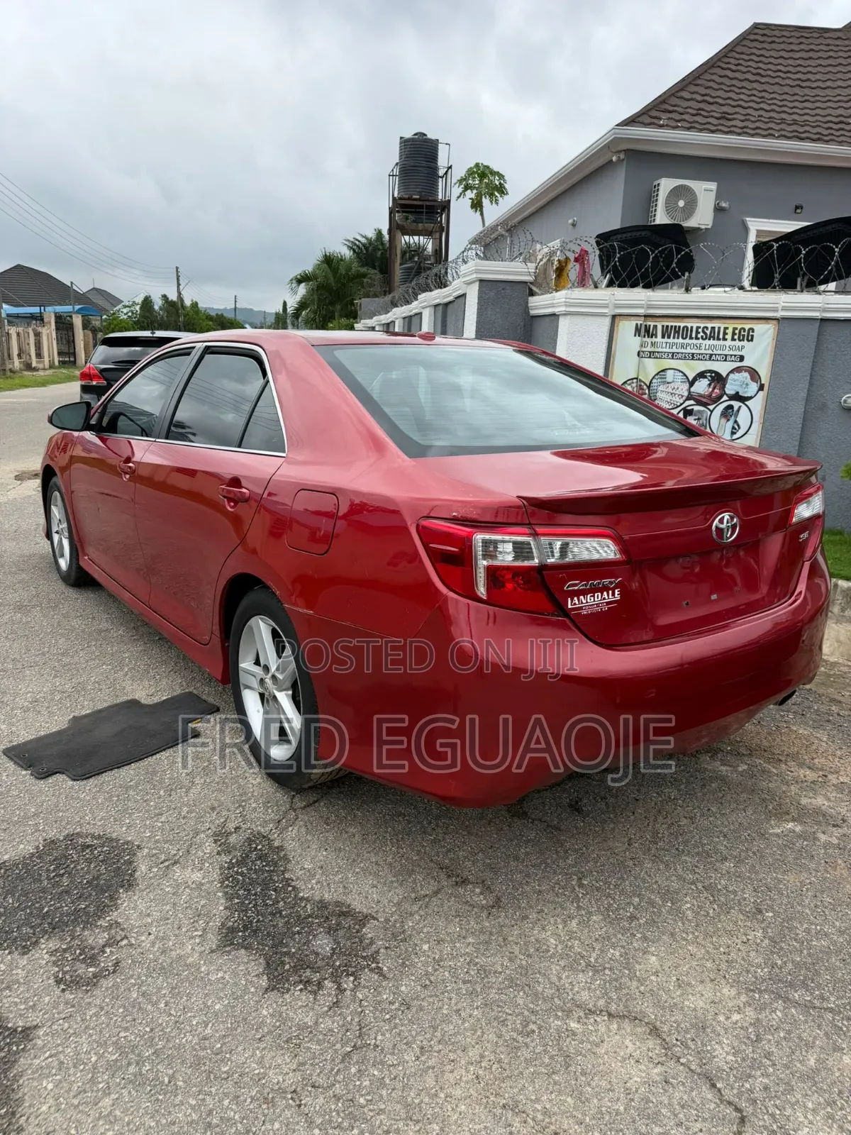 Toyota Camry SE 4dr Sedan (2.5L 4cyl 6A) 2012 Red