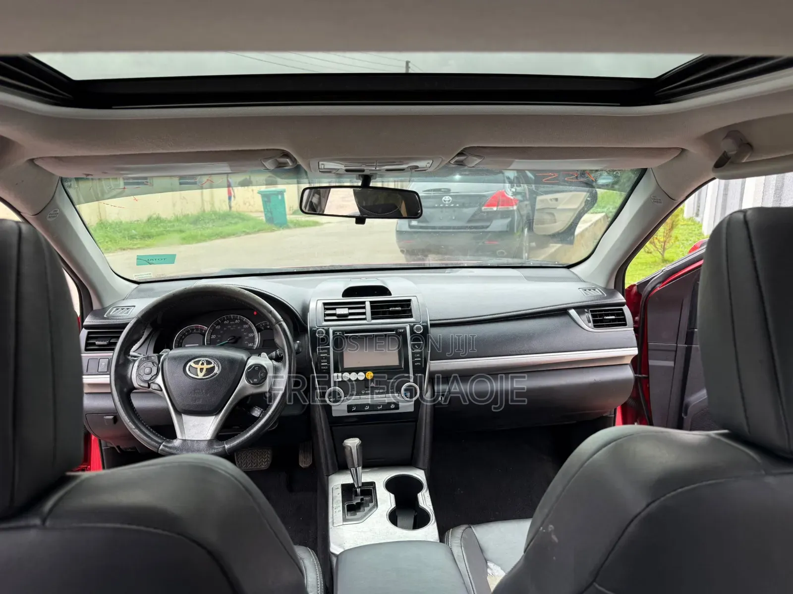 Toyota Camry SE 4dr Sedan (2.5L 4cyl 6A) 2012 Red