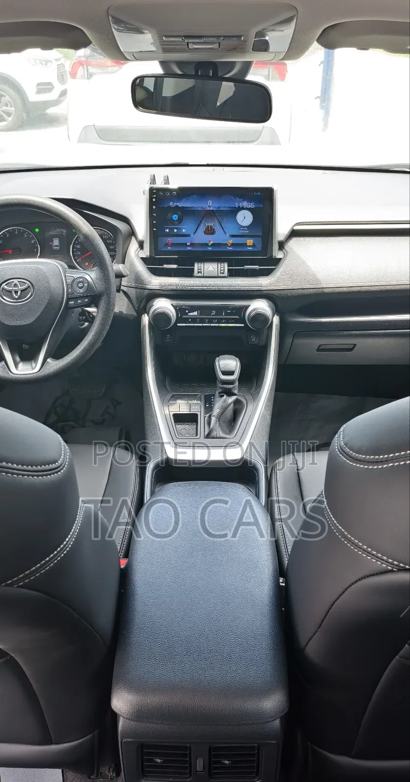 Toyota RAV4 XLE 2021 White
