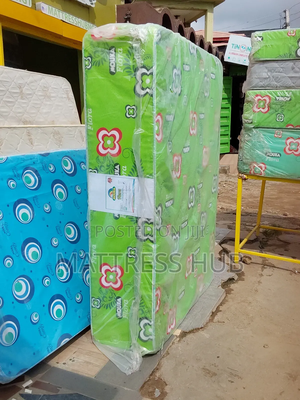 Mouka Flora 75 × 72 × 18