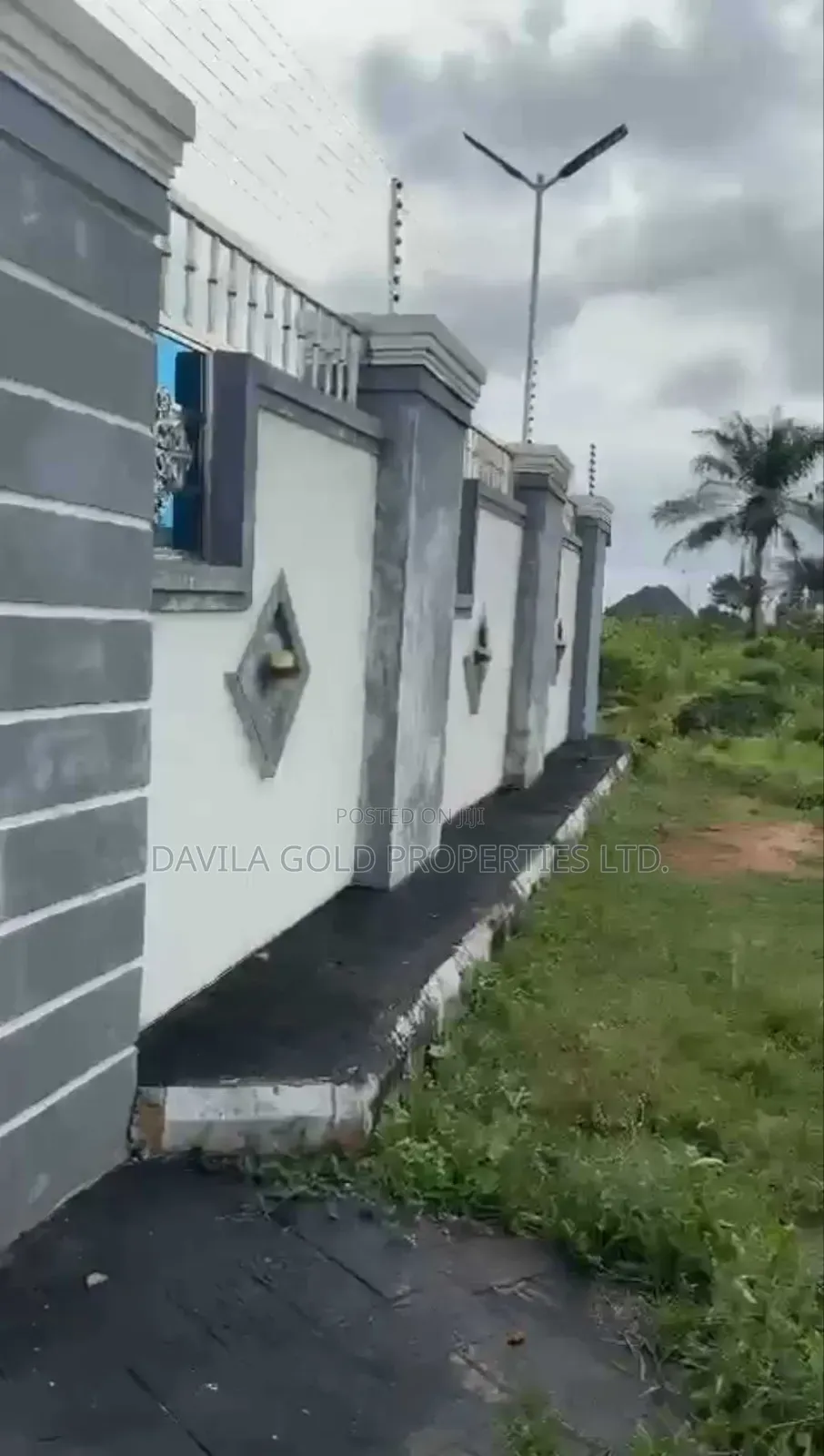 8bdrm Block of Flats in Benin City for sale