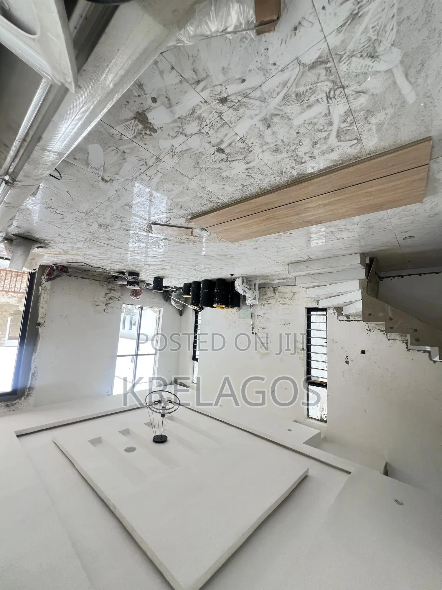 5bdrm Duplex in Sangotedo for sale