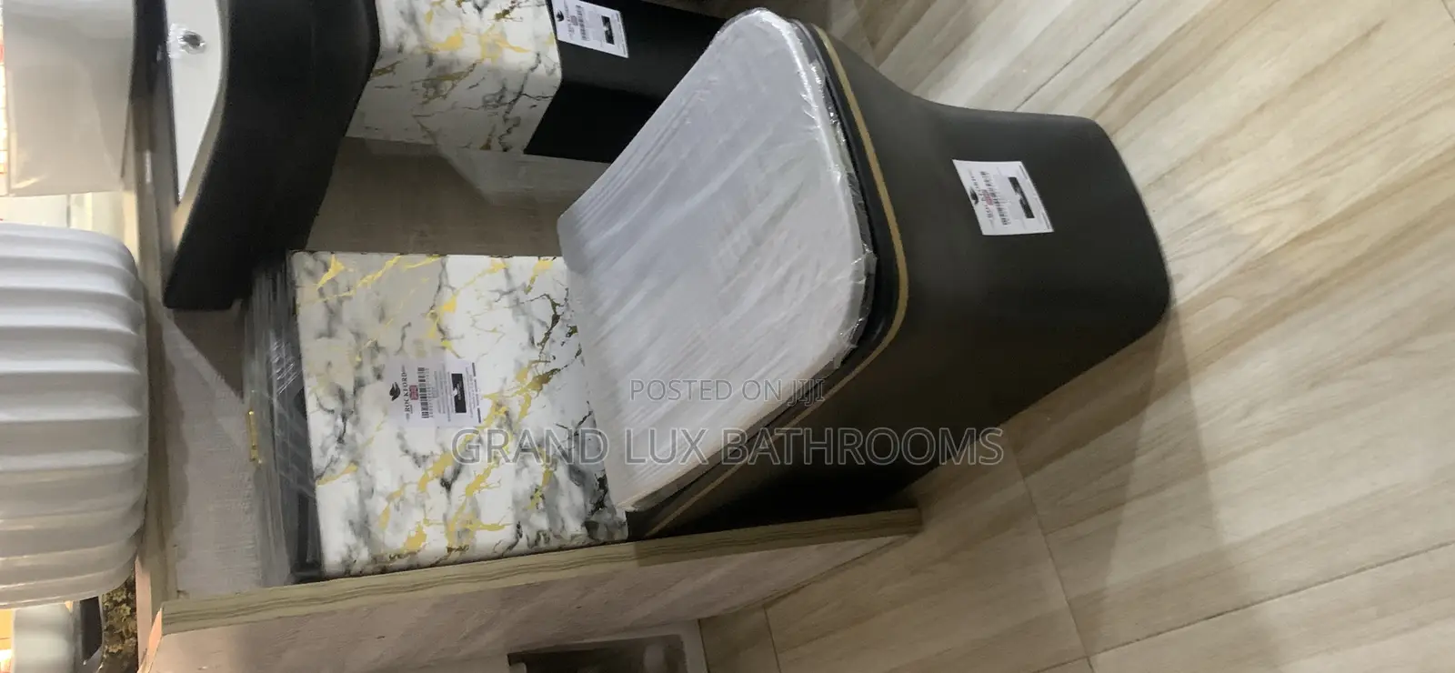 Black and Gold Marble Design Toilet and Wash Basin Set