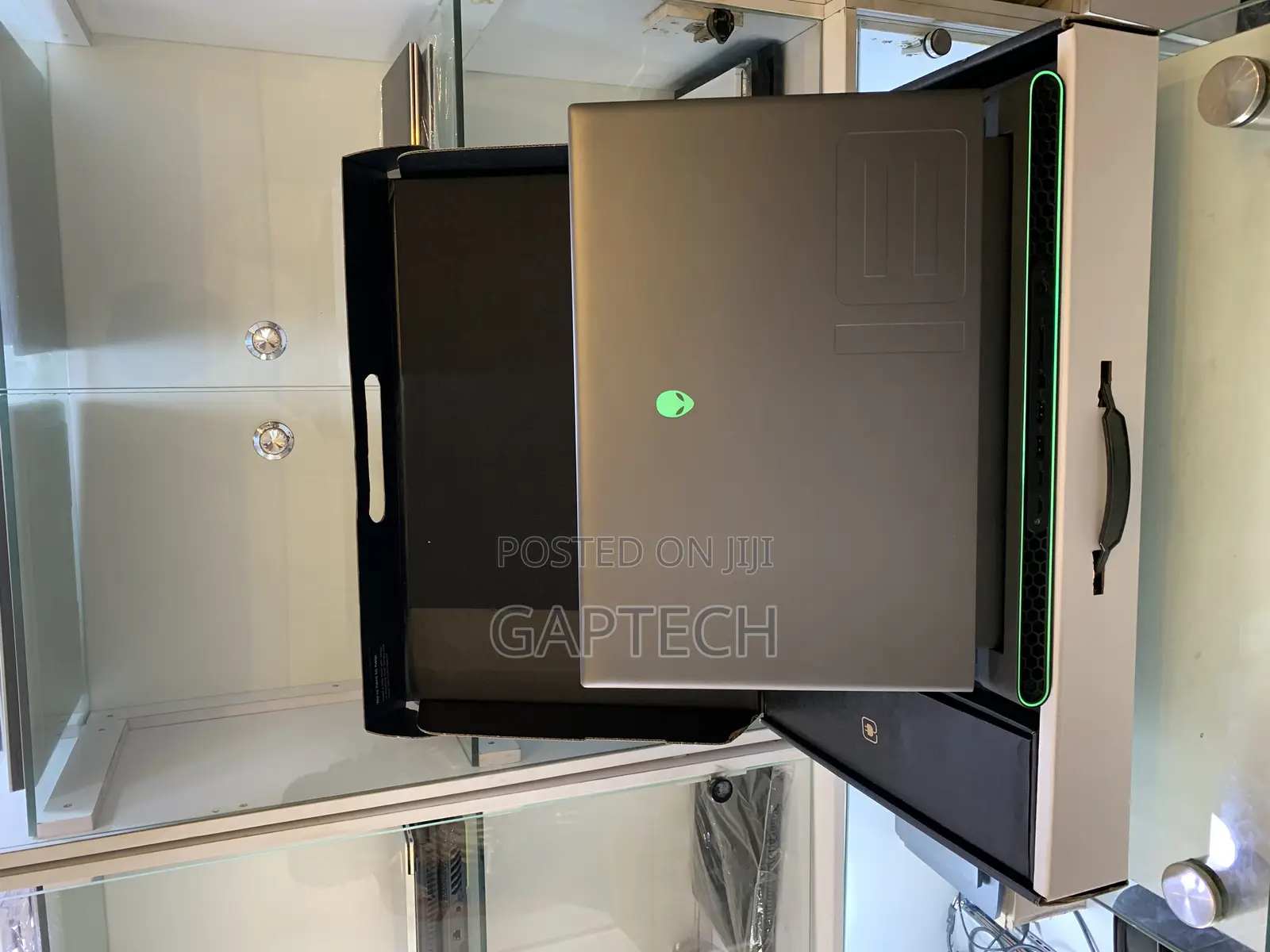 Laptop Dell Allienware M18 R1 32GB AMD Ryzen 9 SSD 1T