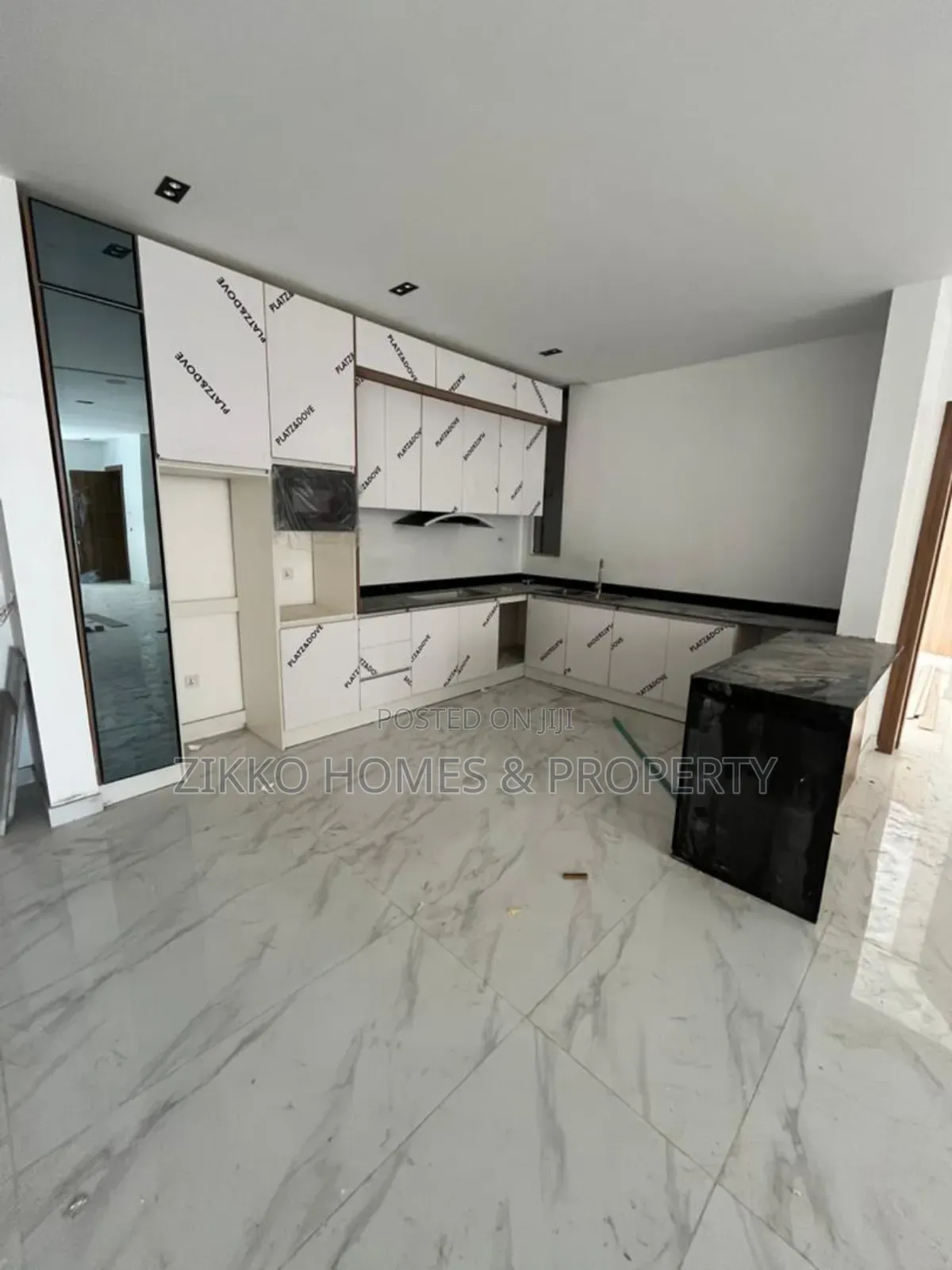 2bdrm Apartment in Lekki for sale