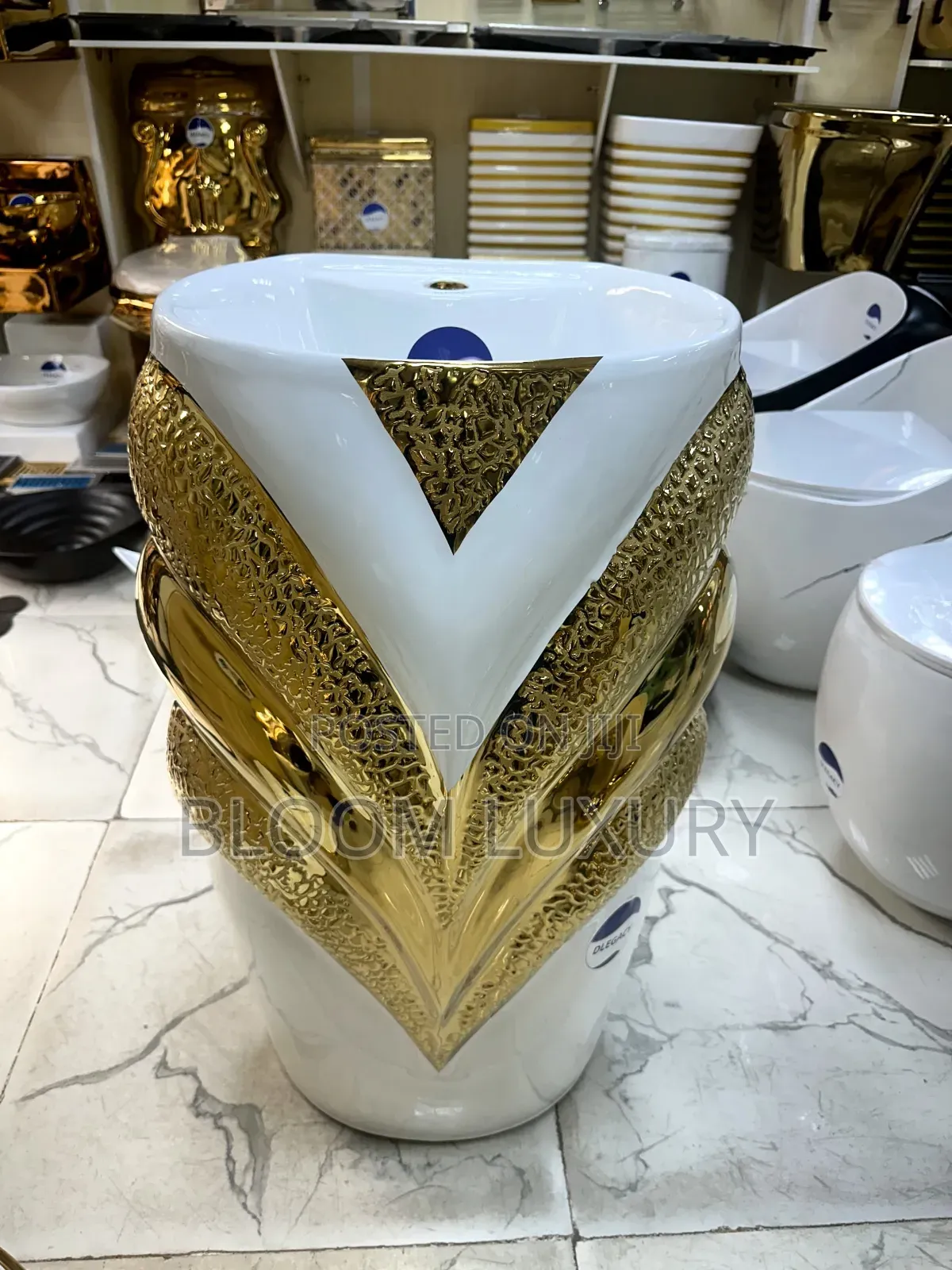 Gold+White Freestanding Wash Hand Basin