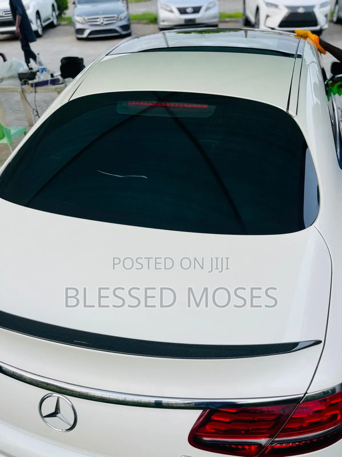 E Class 2020 Couple Back Glass