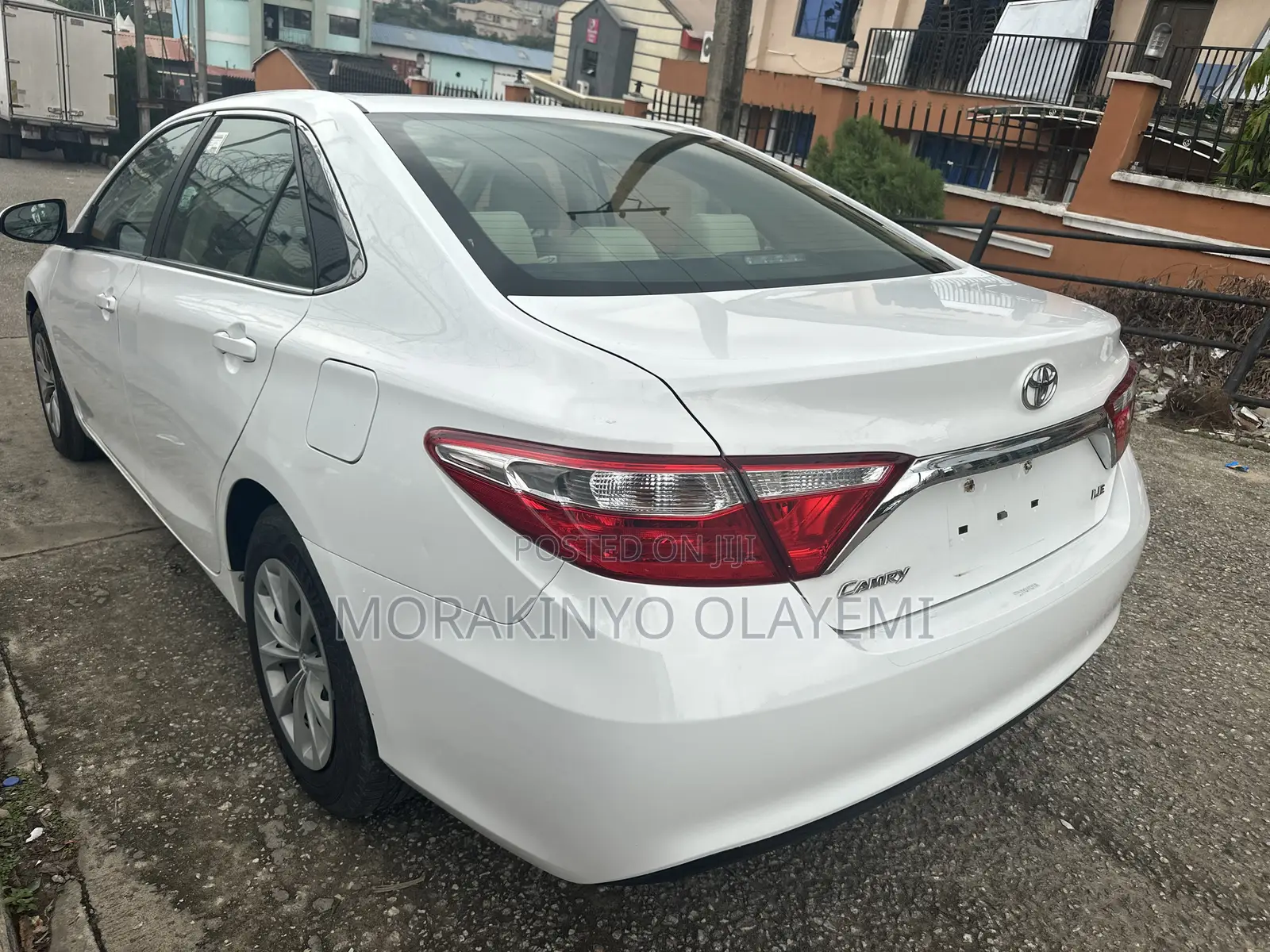 Toyota Camry LE 4dr Sedan (2.5L 4cyl 6A) 2017 White