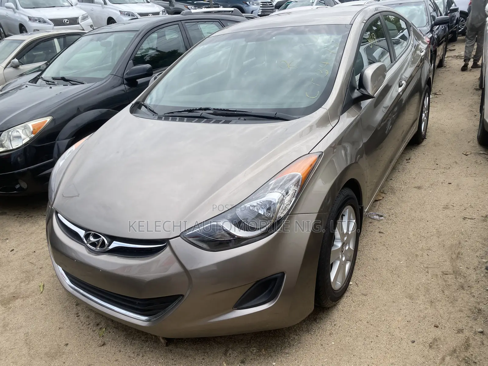 Hyundai Elantra GLS Sedan FWD (1.8L 4cyl 6M) 2013 Brown