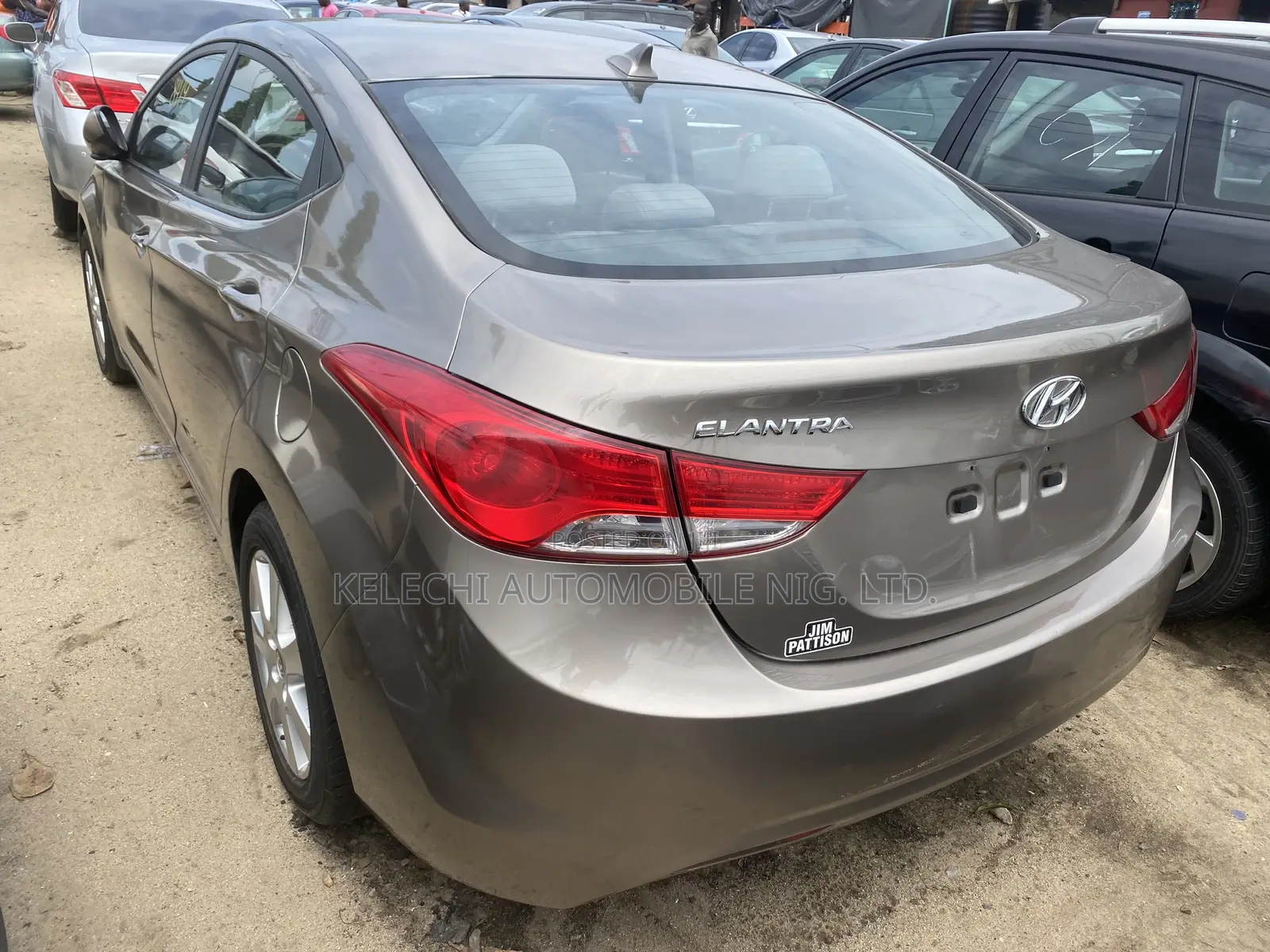 Hyundai Elantra GLS Sedan FWD (1.8L 4cyl 6M) 2013 Brown