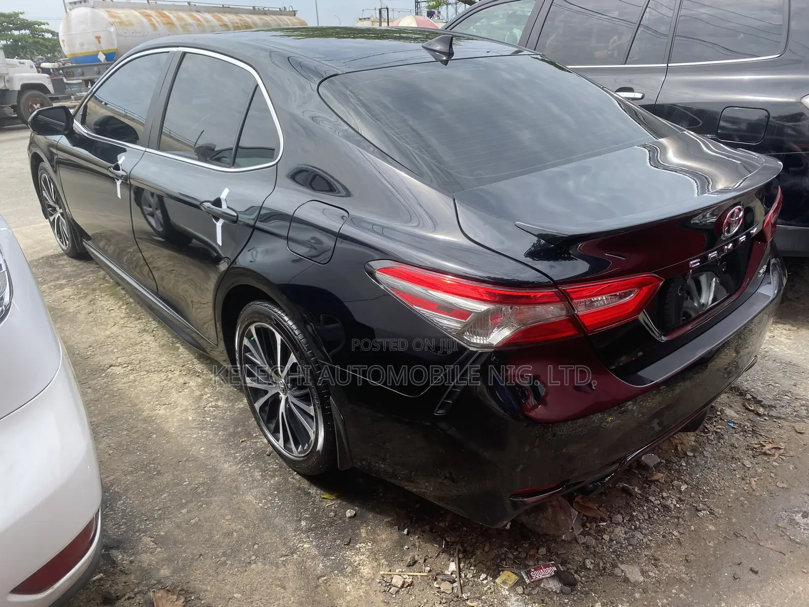 Toyota Camry SE FWD 2020 Black