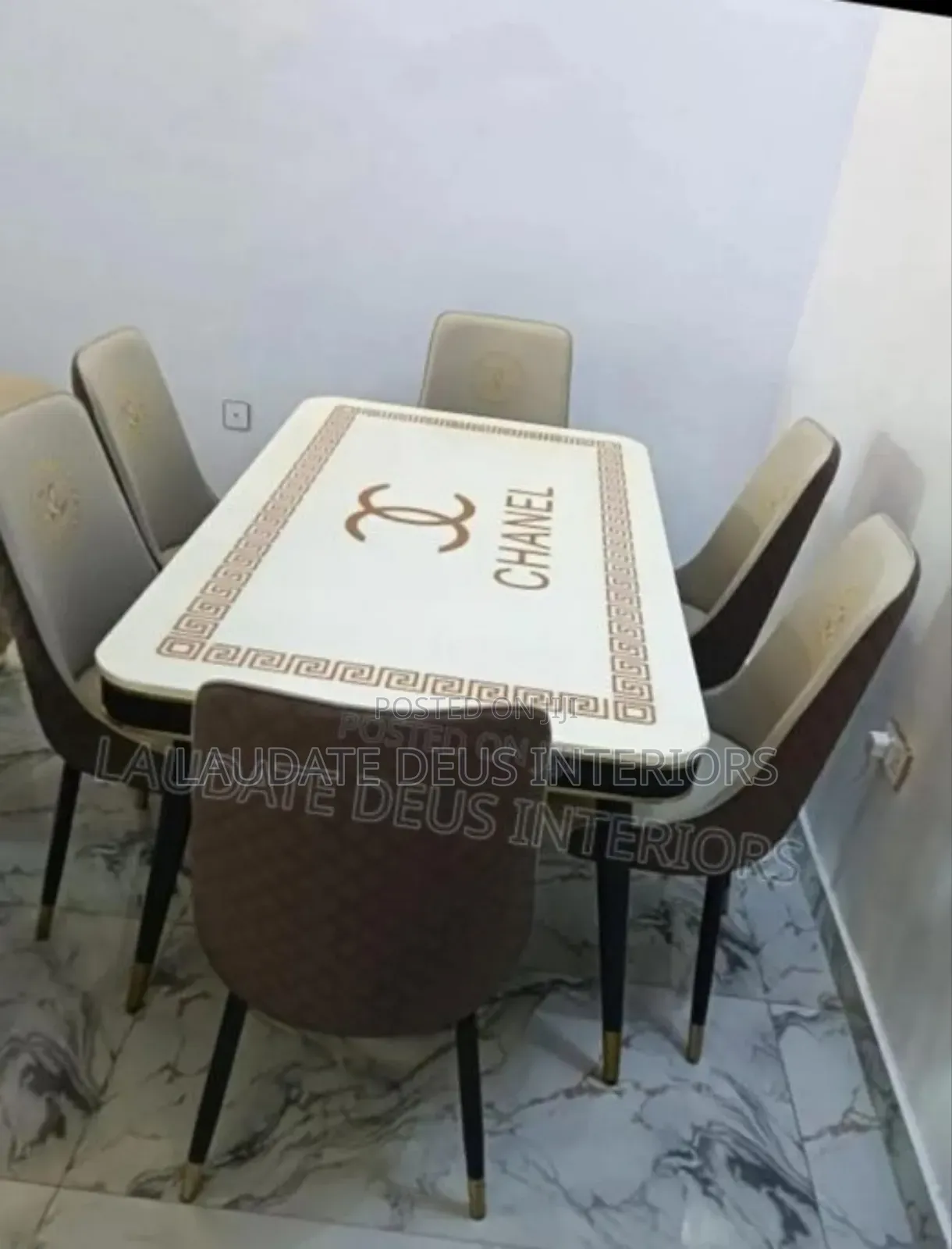 Exquisite Designed Marble Top Dining Table