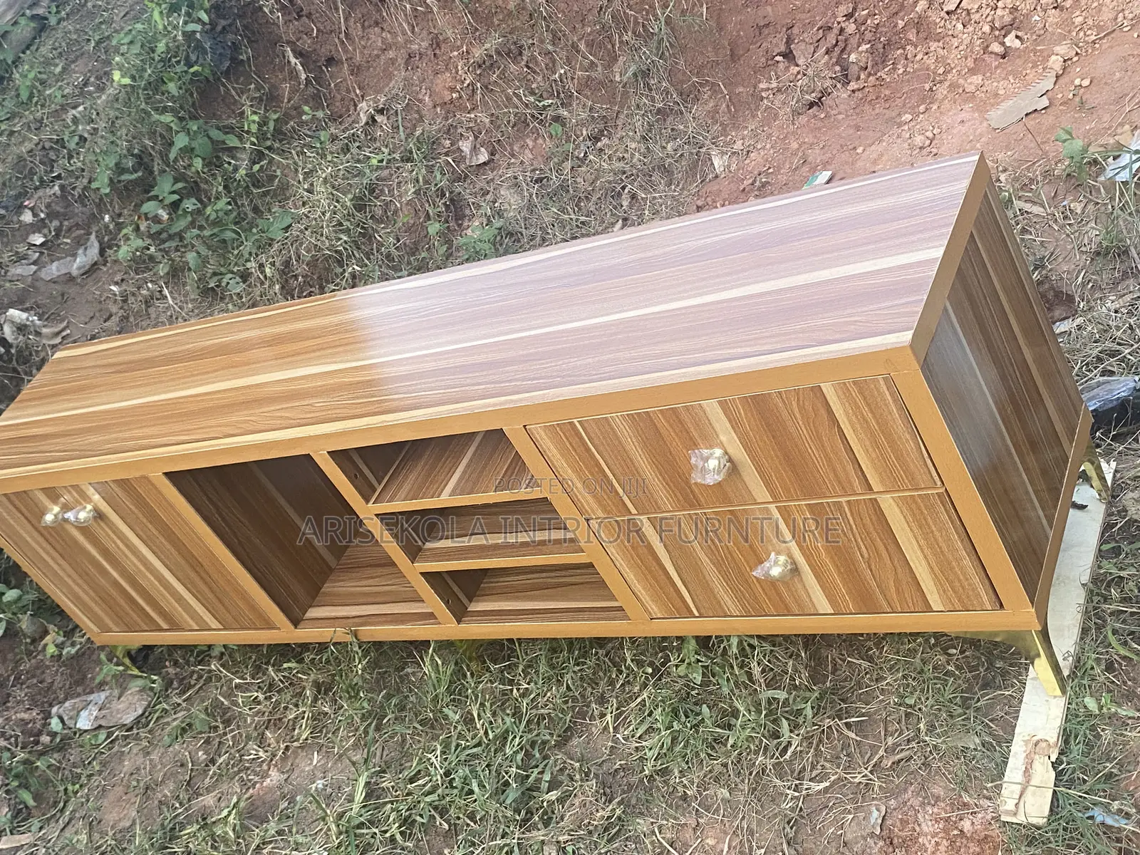 Arisekola Interior Furniture Maker