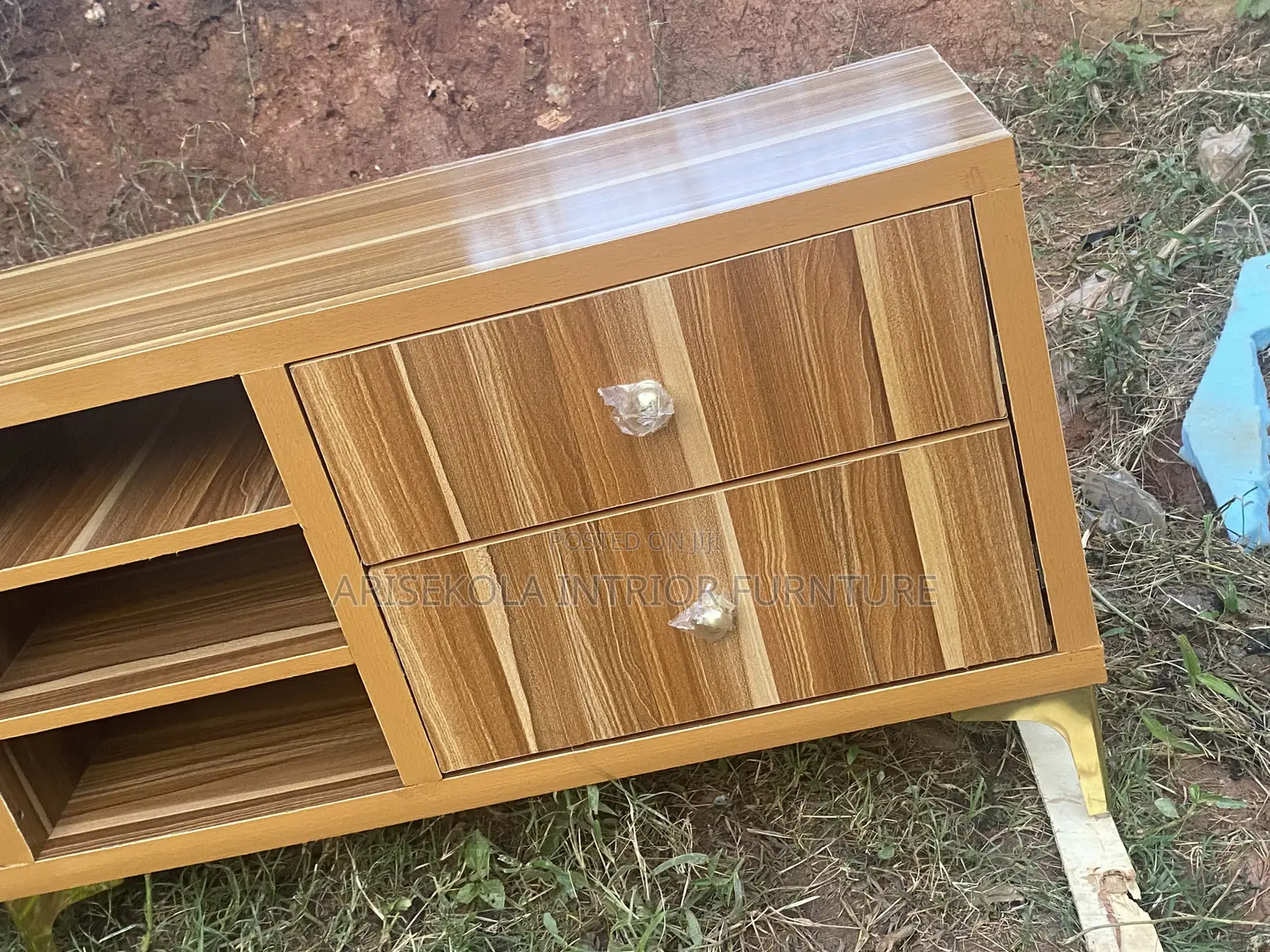 Arisekola Interior Furniture Maker