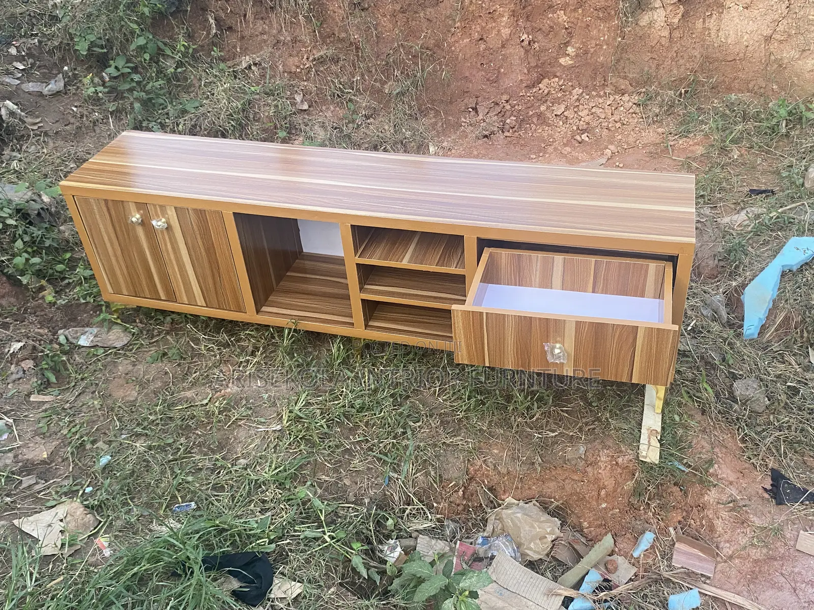 Arisekola Interior Furniture Maker