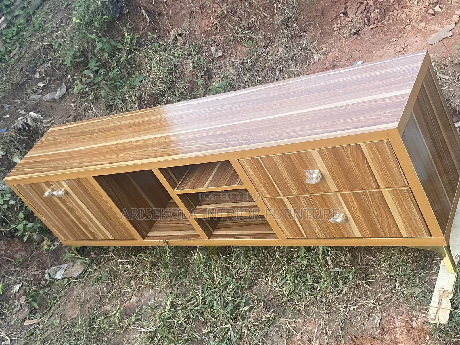 Arisekola Interior Furniture Maker