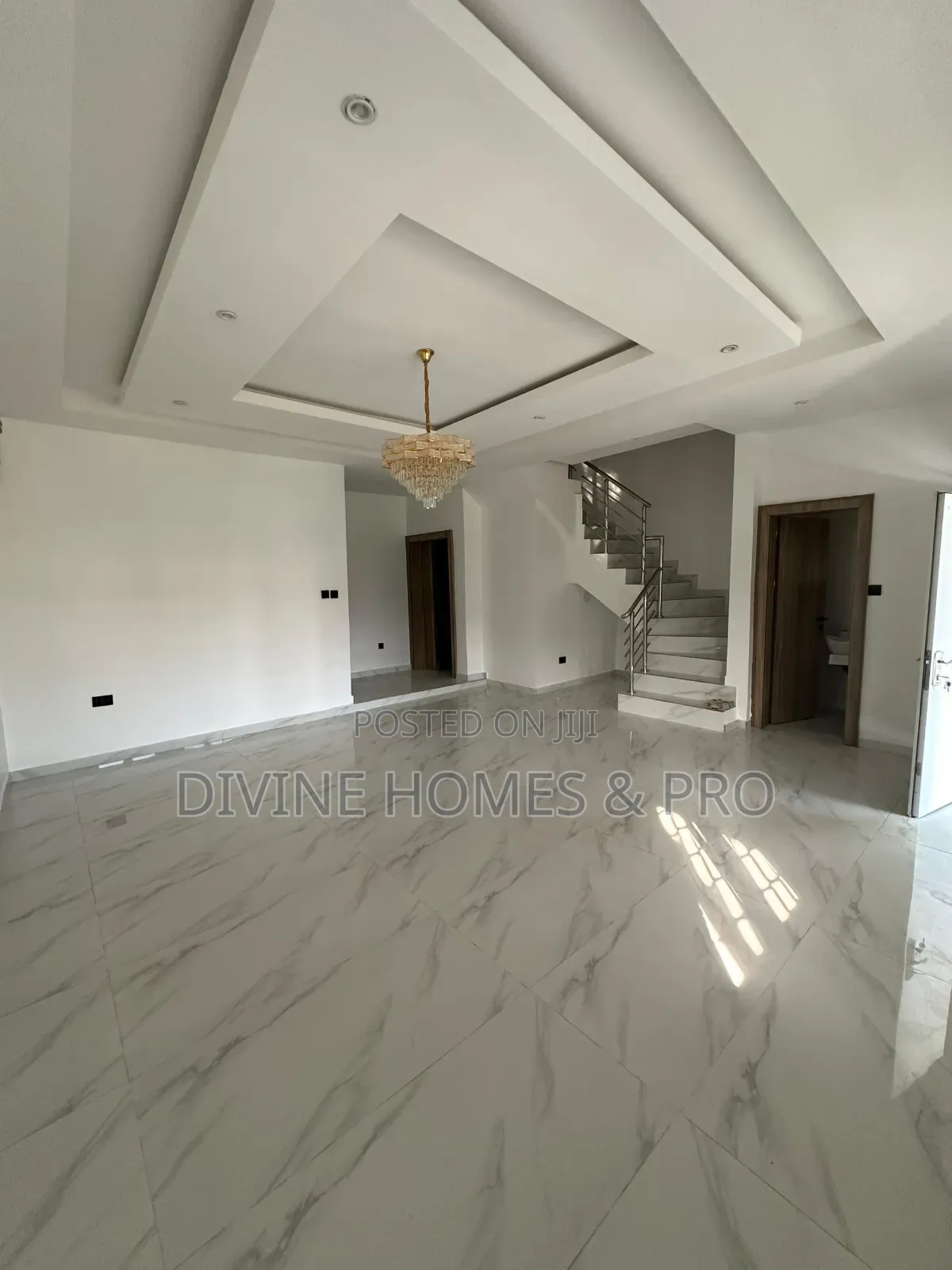 4bdrm Duplex in Brains And Hammer, Life Camp for rent