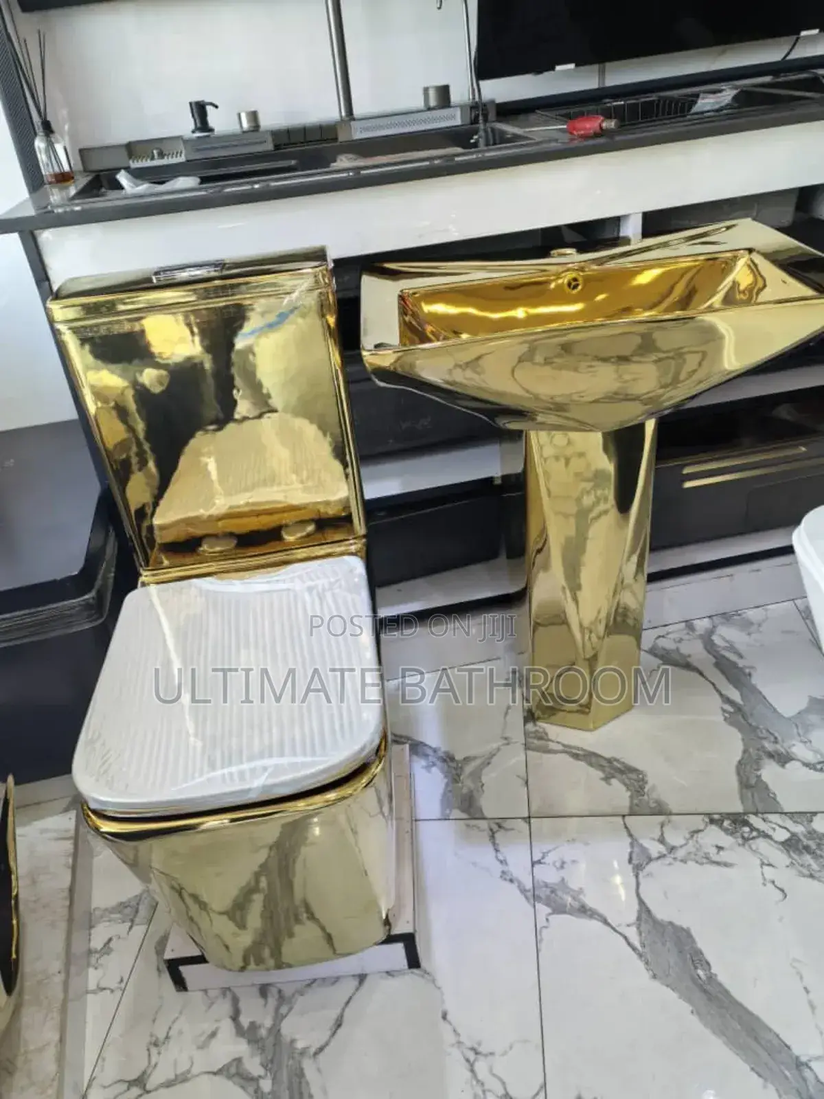 Gold Rimless Watercloset With Wash Hand Basin
