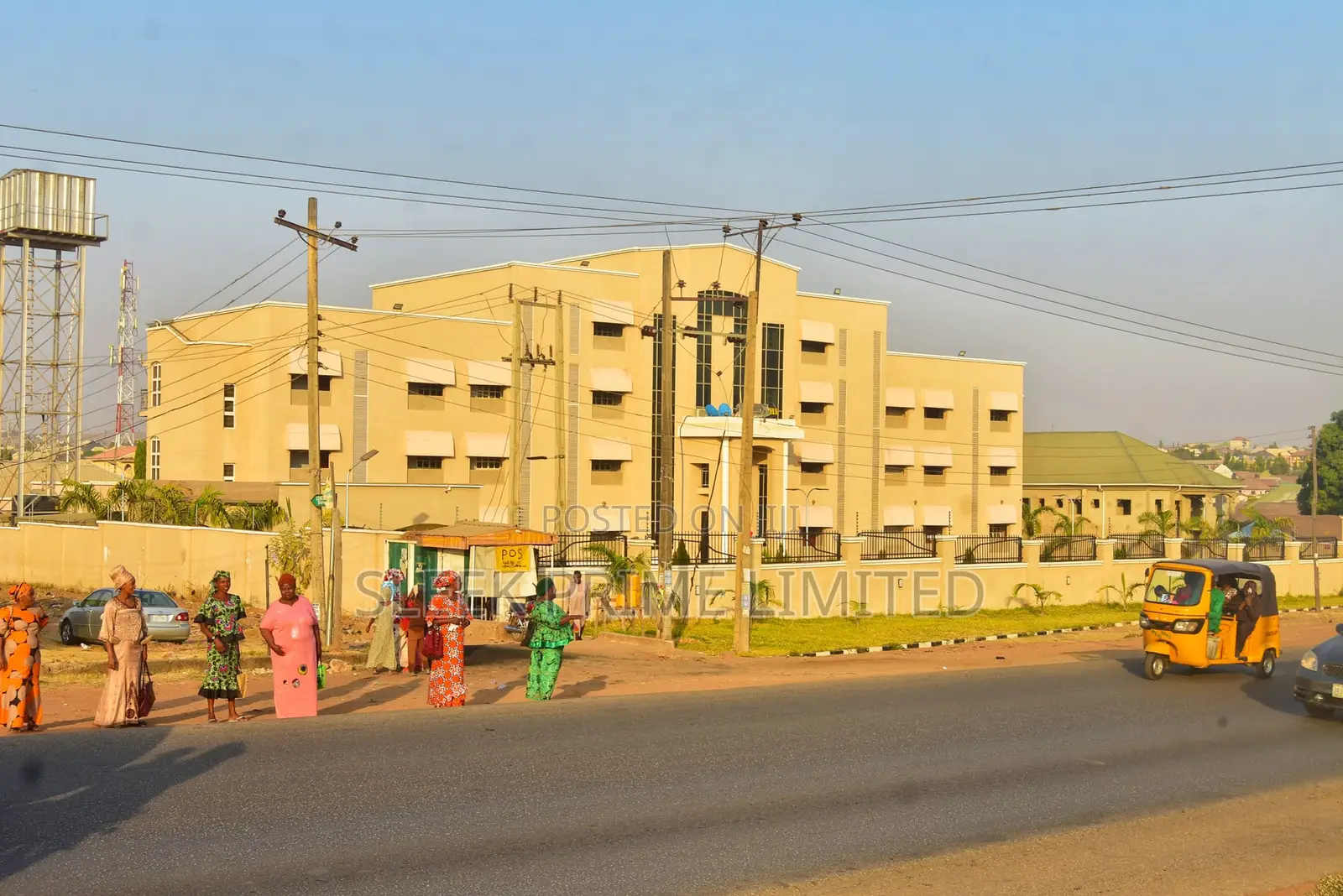 Furnished 18bdrm Mansion in Karu for sale