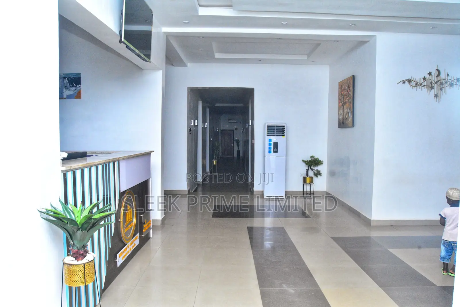 Furnished 18bdrm Mansion in Karu for sale
